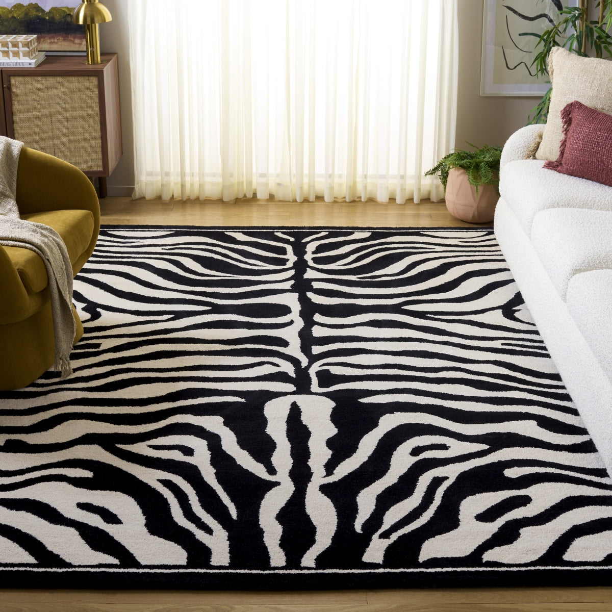 IVORY / BLACK