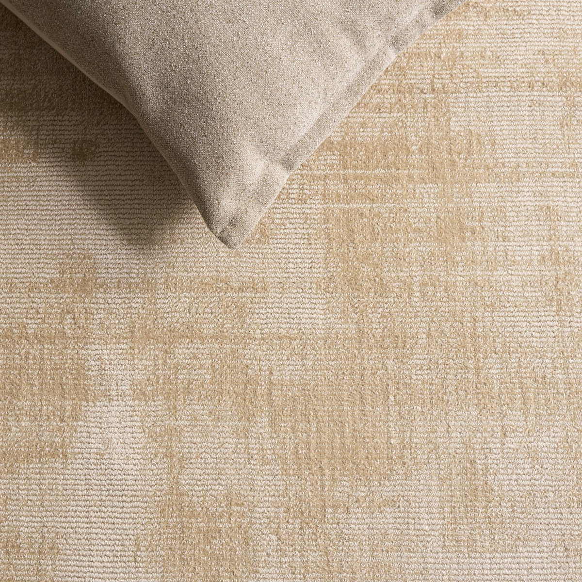 BEIGE / GOLD