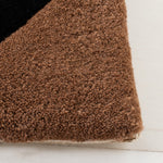 BROWN / BLACK