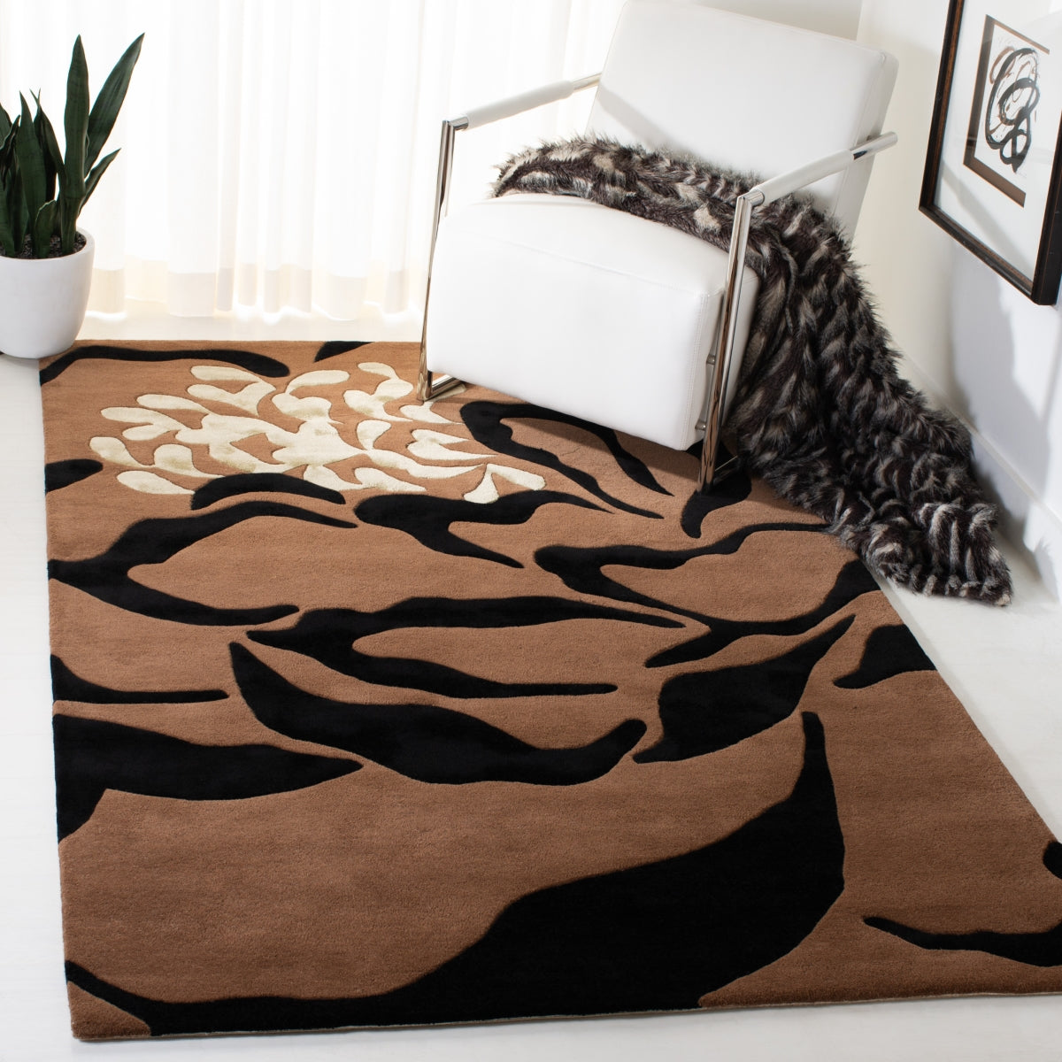 BROWN / BLACK