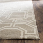 GREY / IVORY