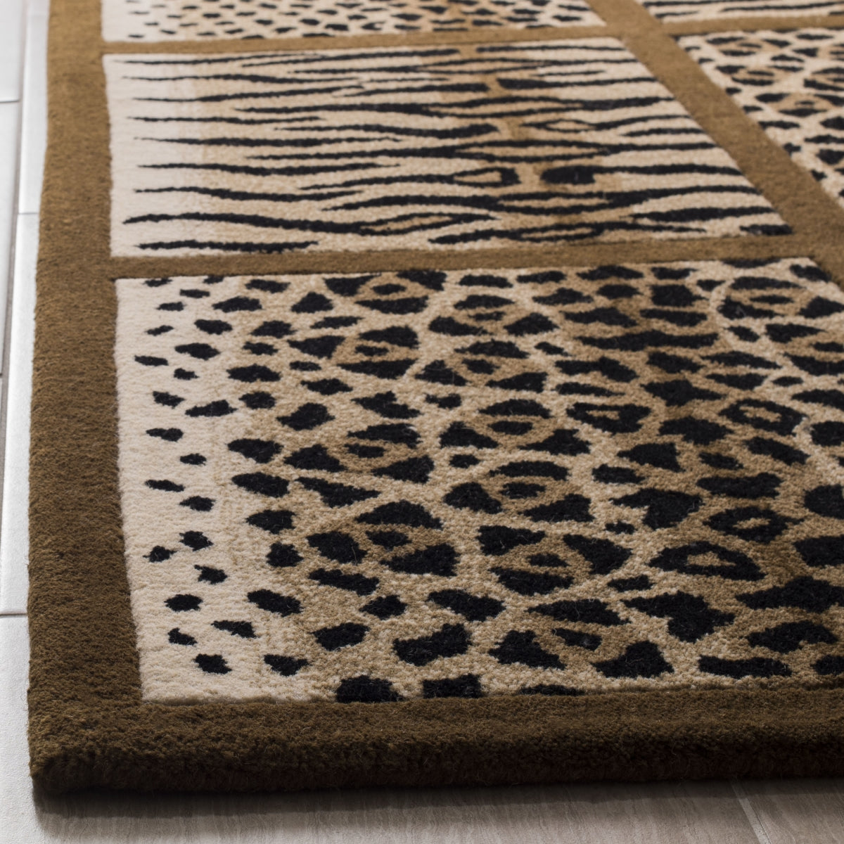 BEIGE / BROWN