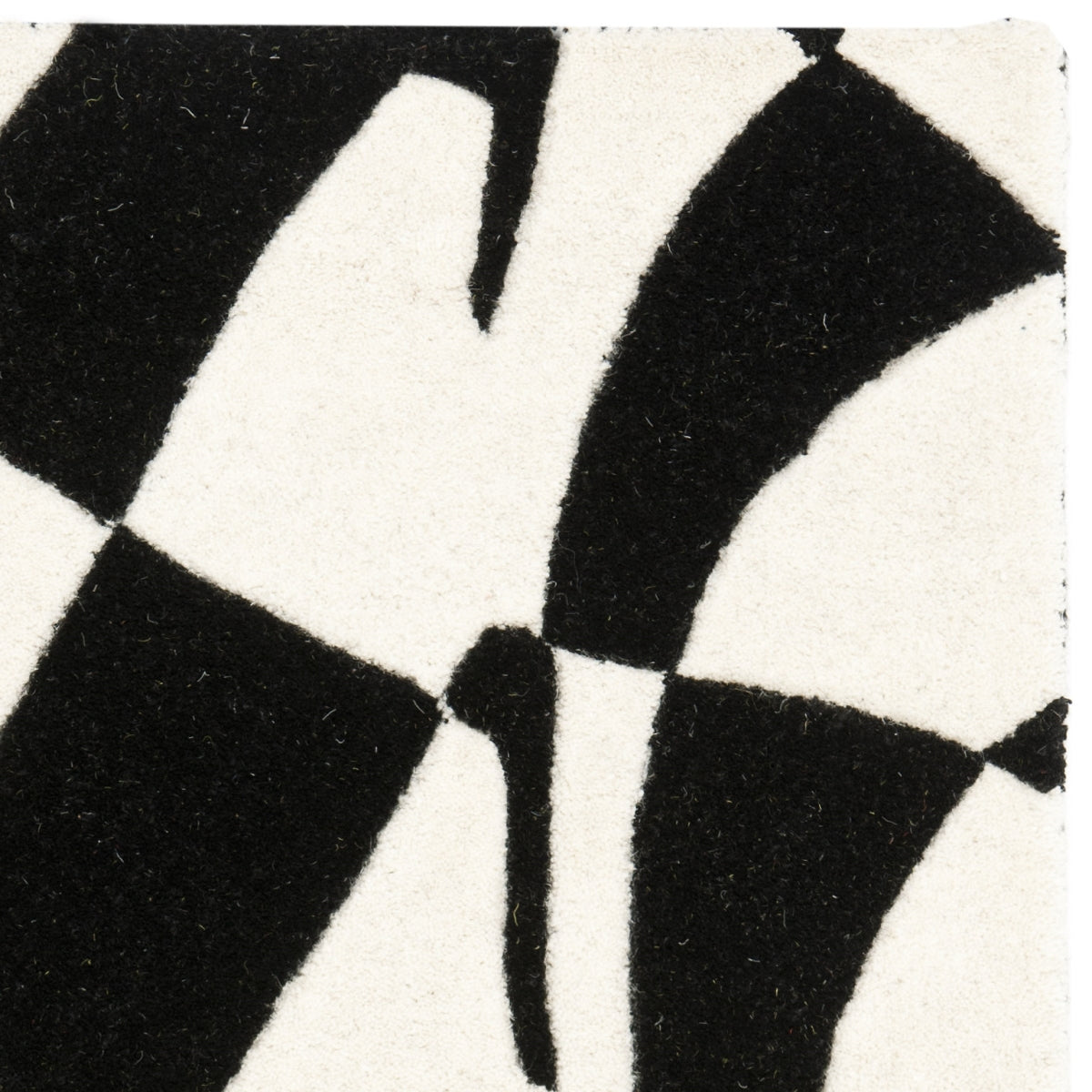 BLACK / IVORY