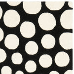 BLACK / IVORY