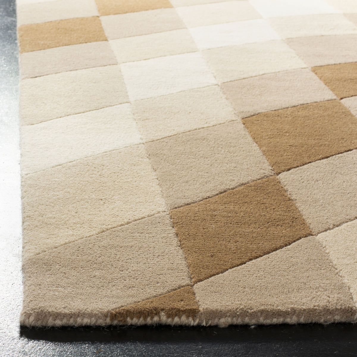 SAND / IVORY