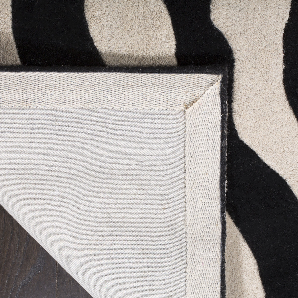 BEIGE / BLACK