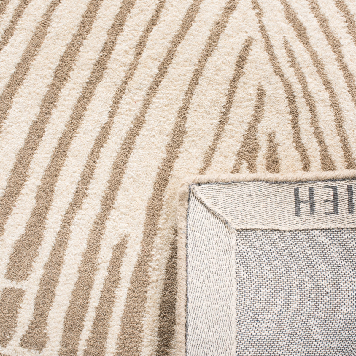 BEIGE / IVORY