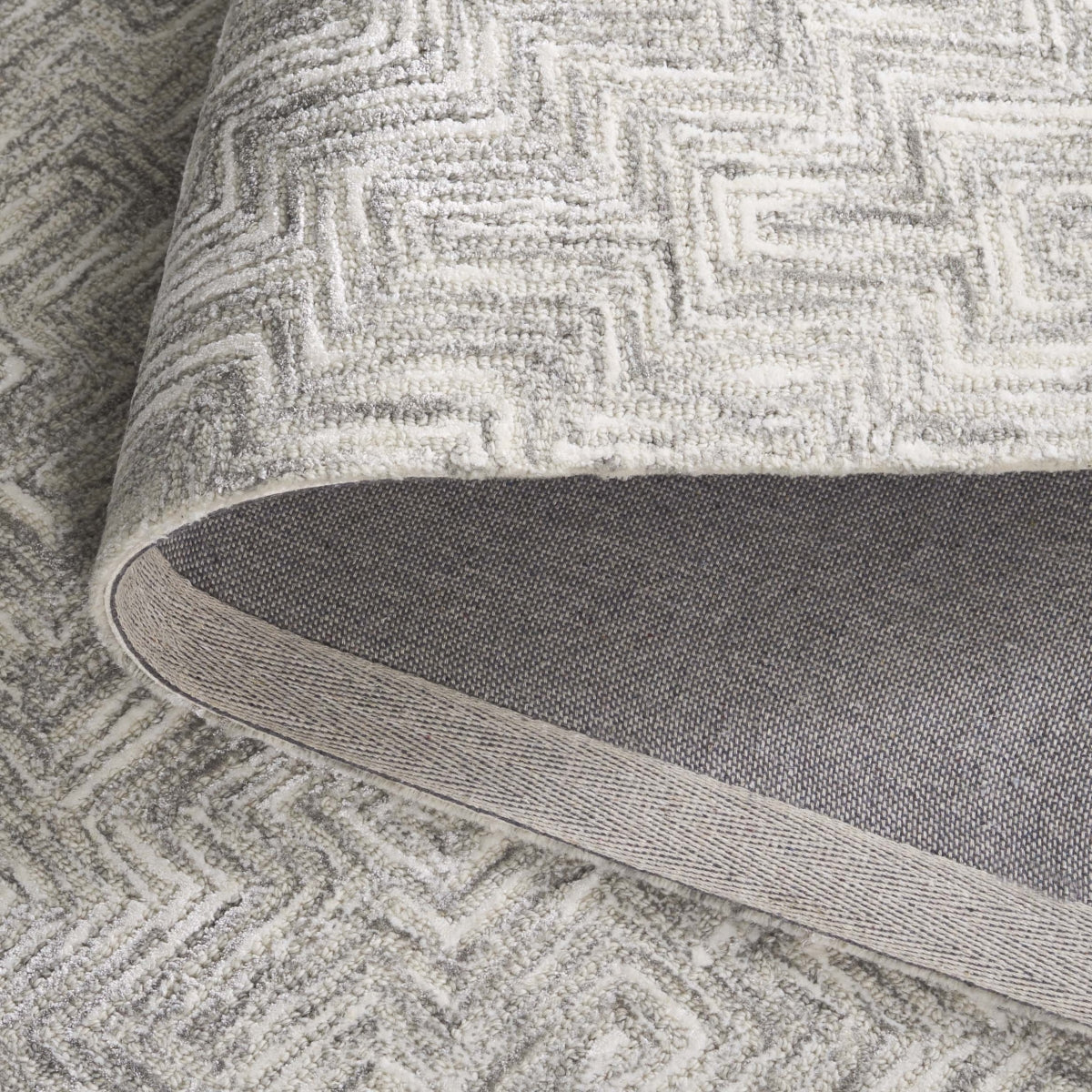 GREY / IVORY