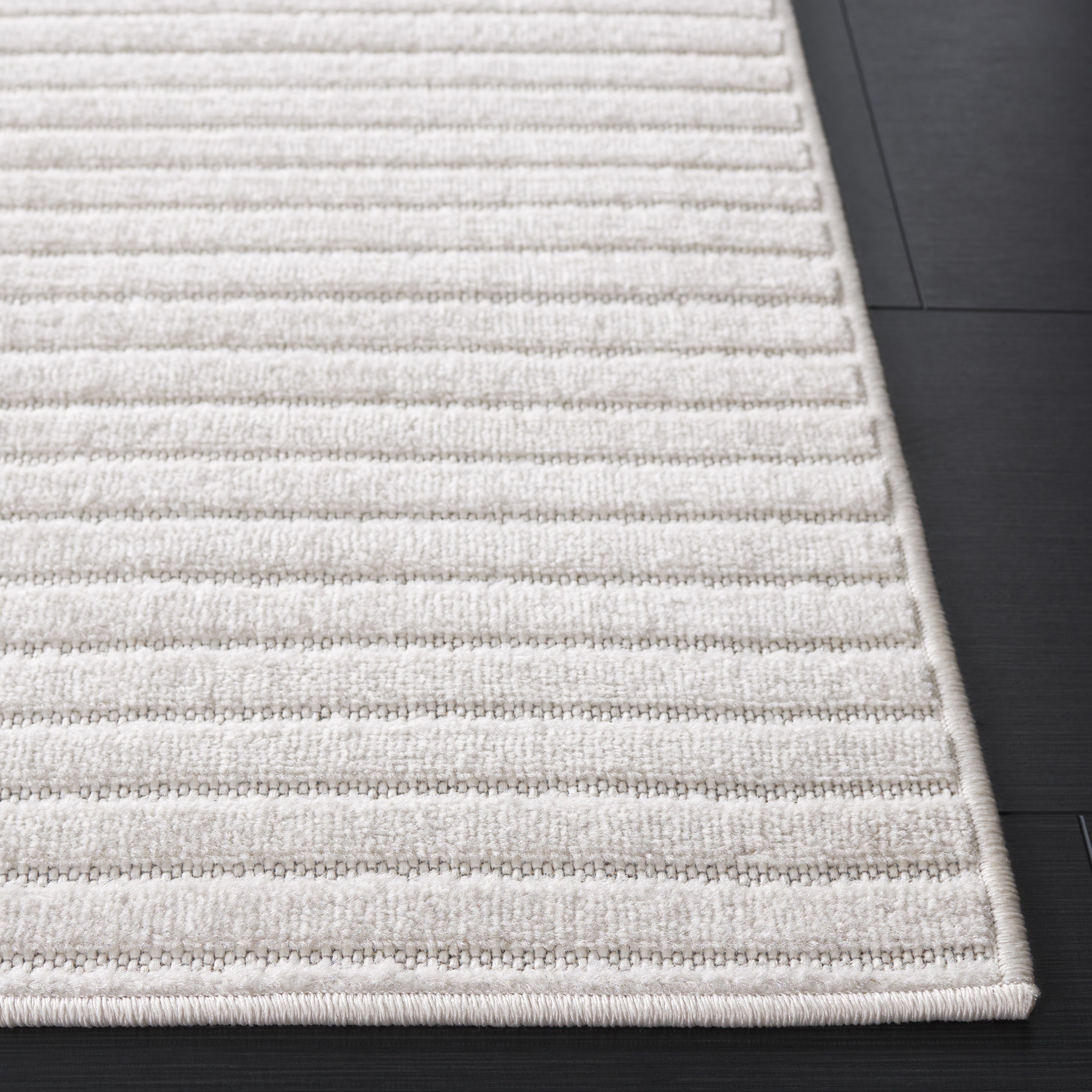 STELLA 132 – IVORY