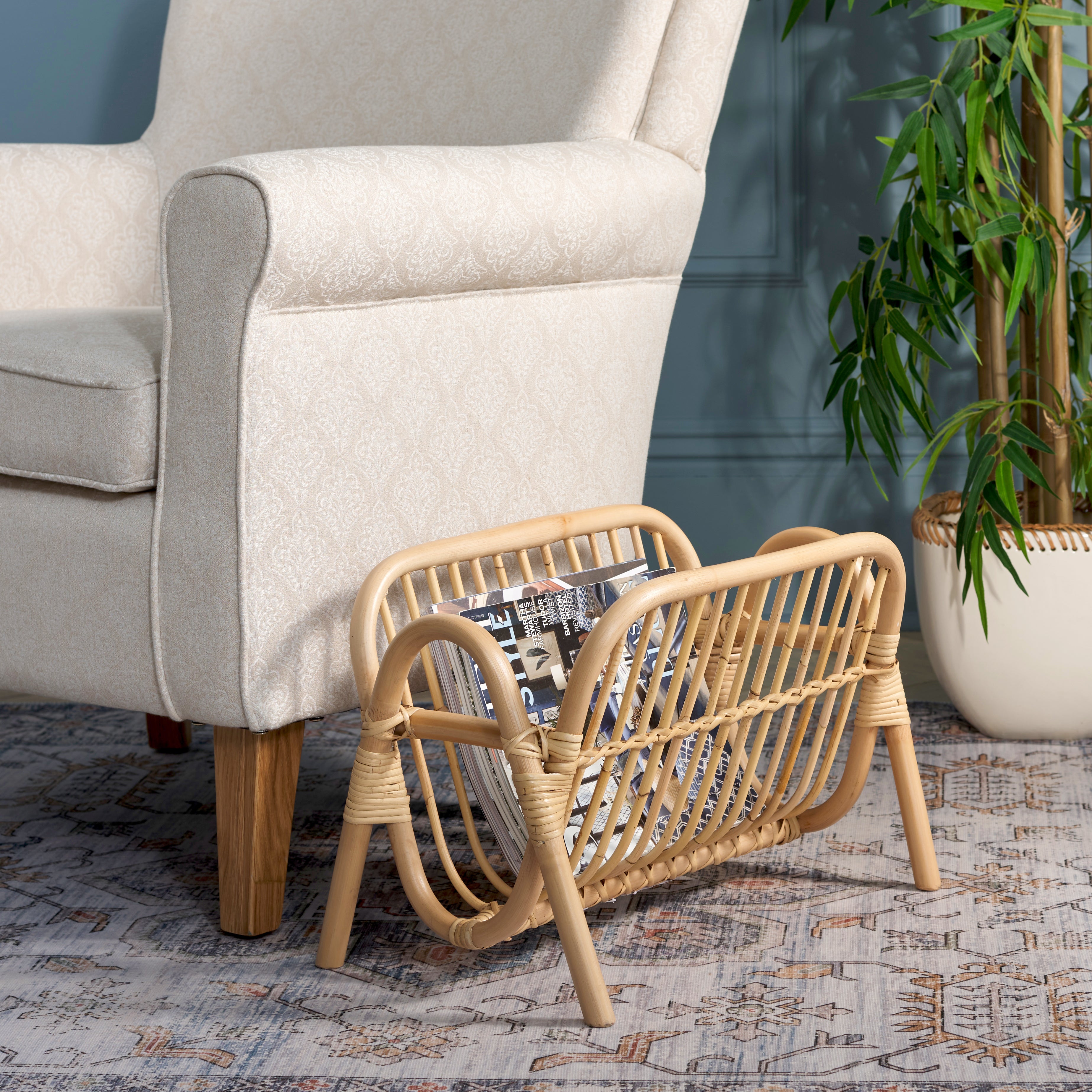 Safavieh Selby Magazine Rack, STG6505 - Natural