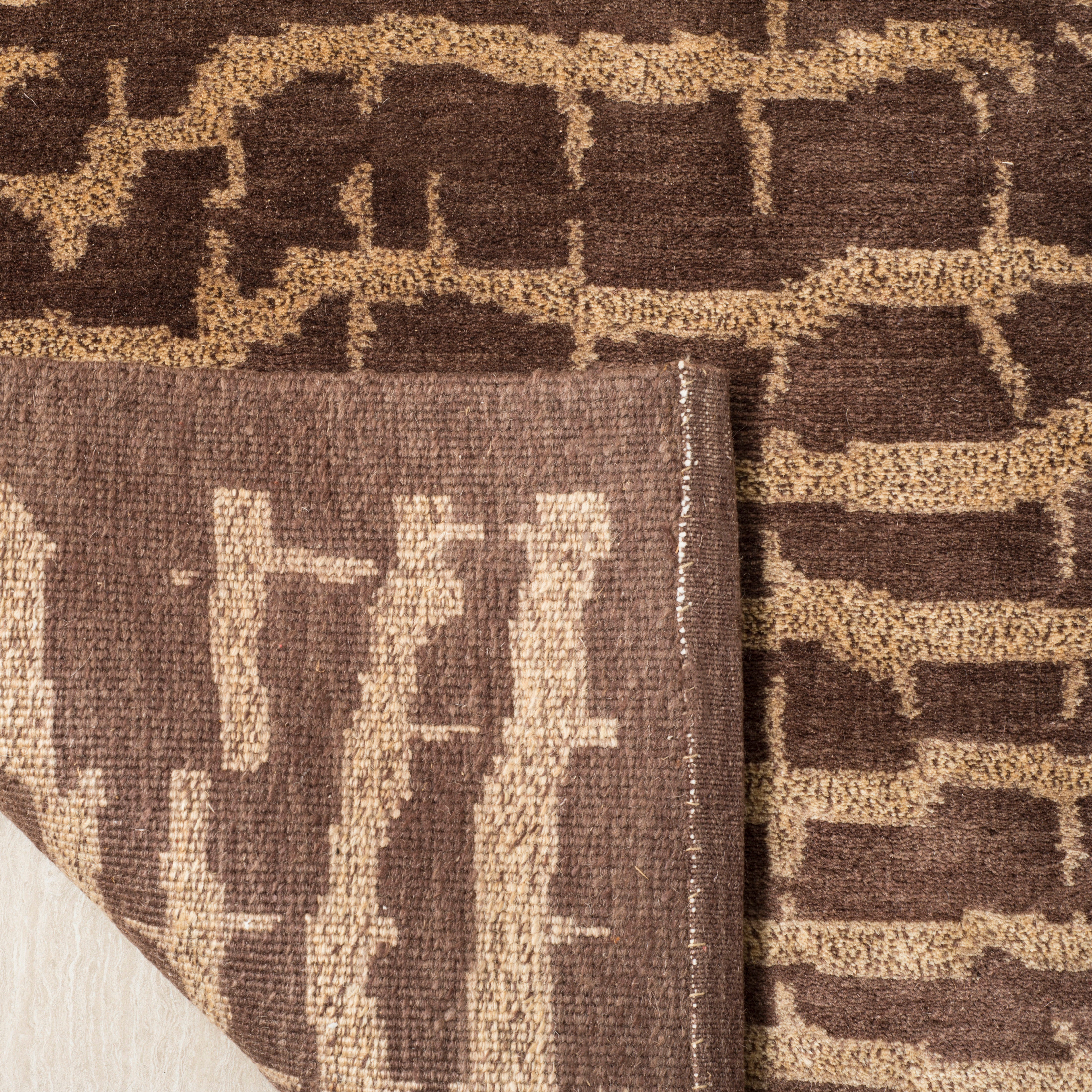 BROWN / BEIGE