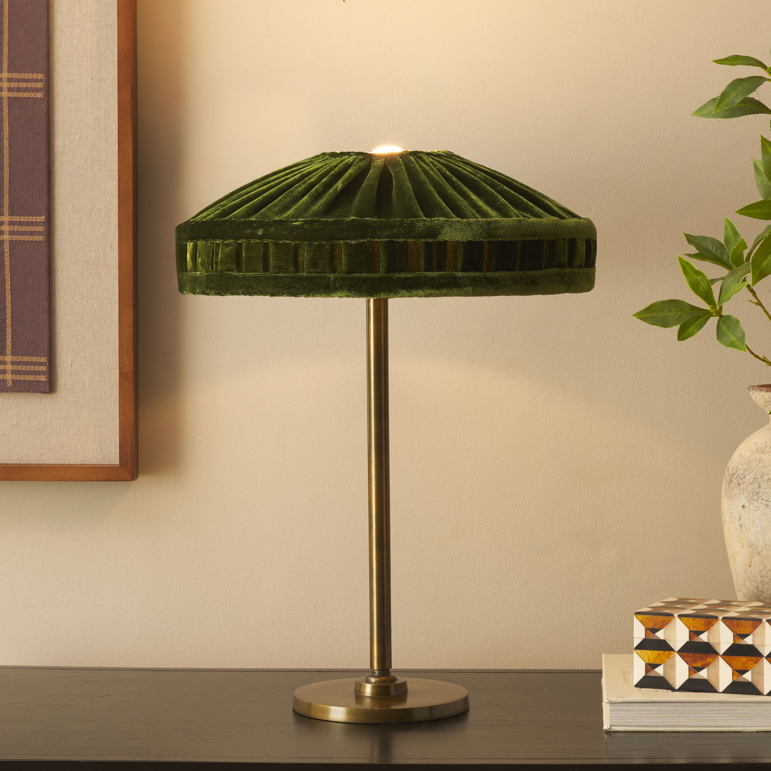 Green / Antique Brass