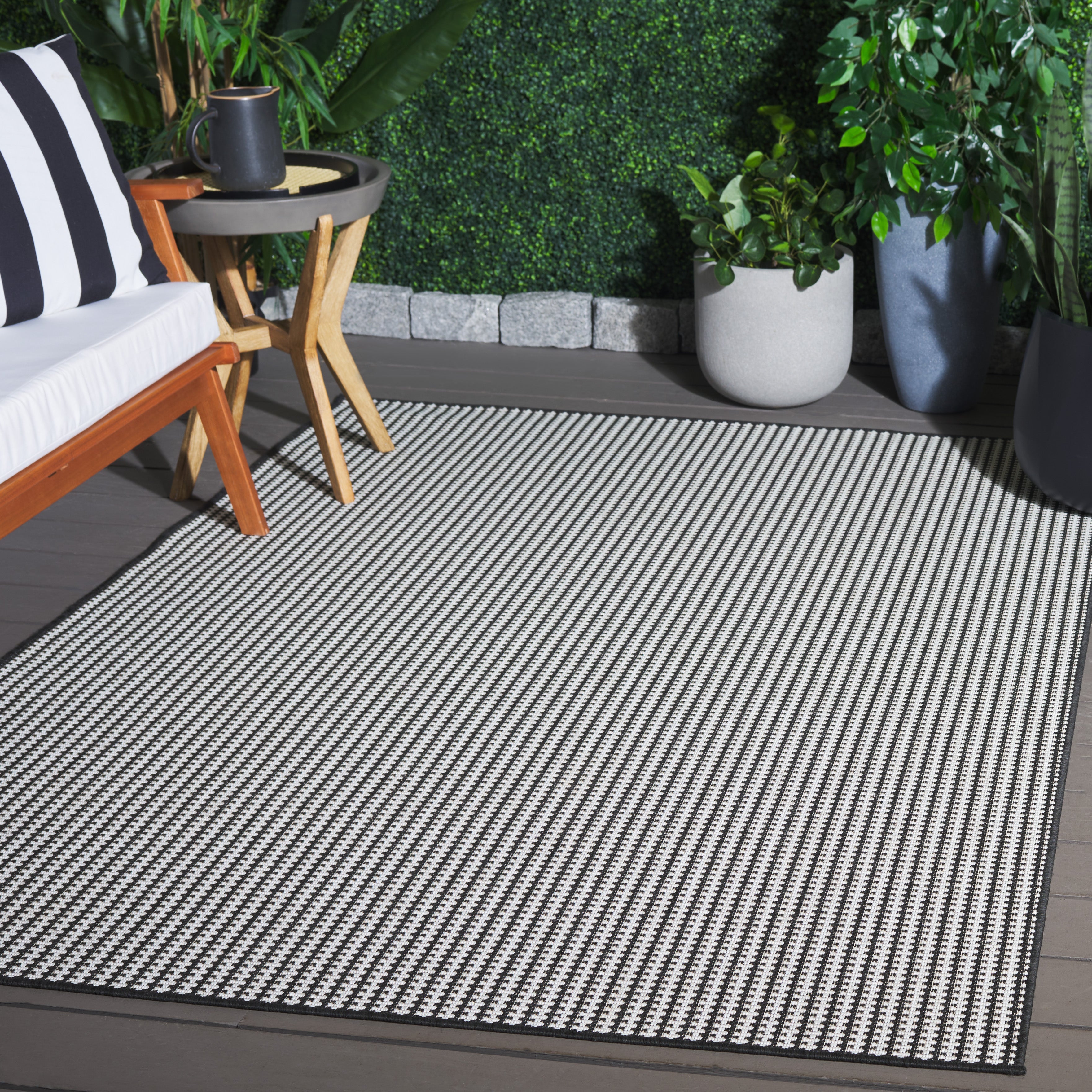 TERRACE 802 BLACK / WHITE