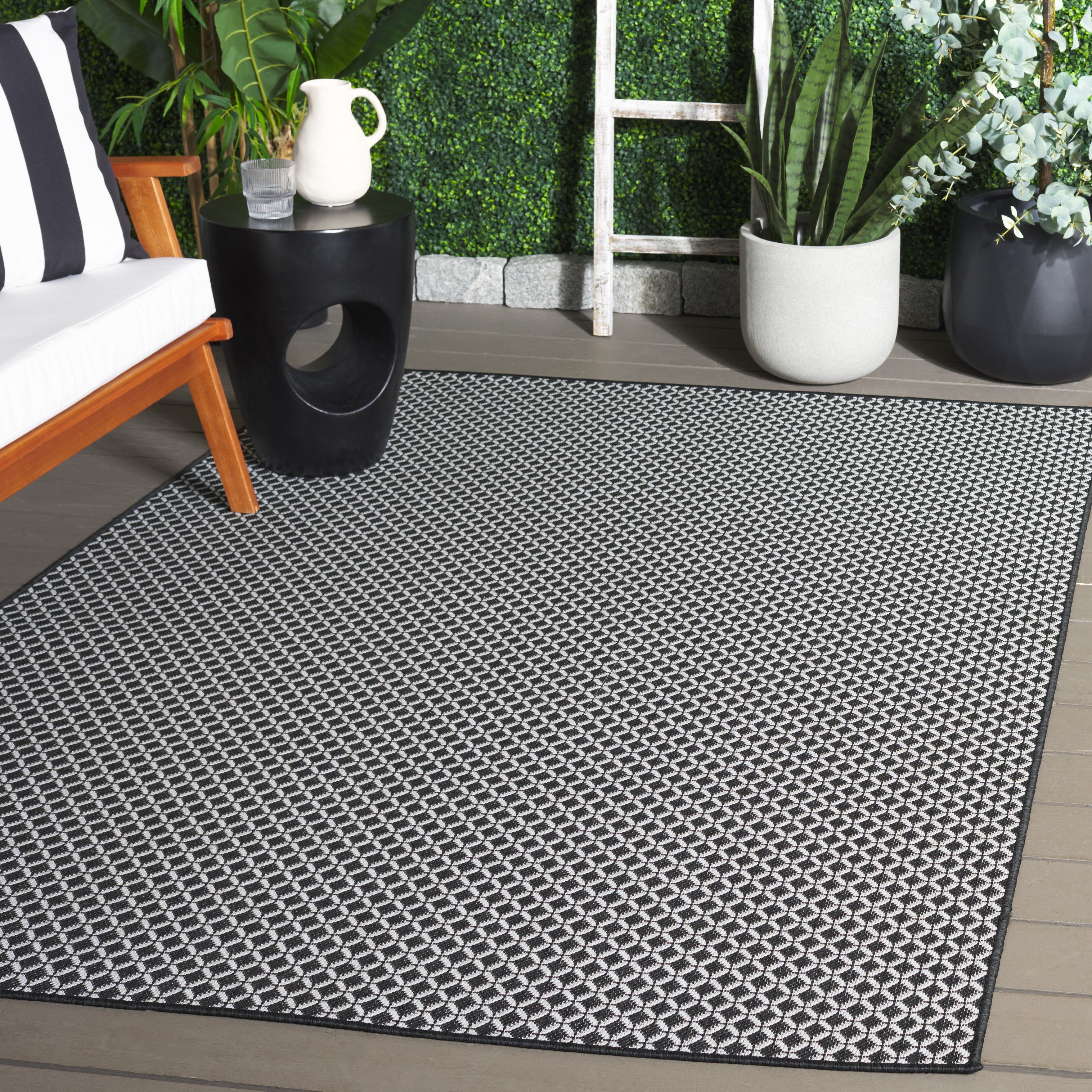 TERRACE 804 BLACK / WHITE