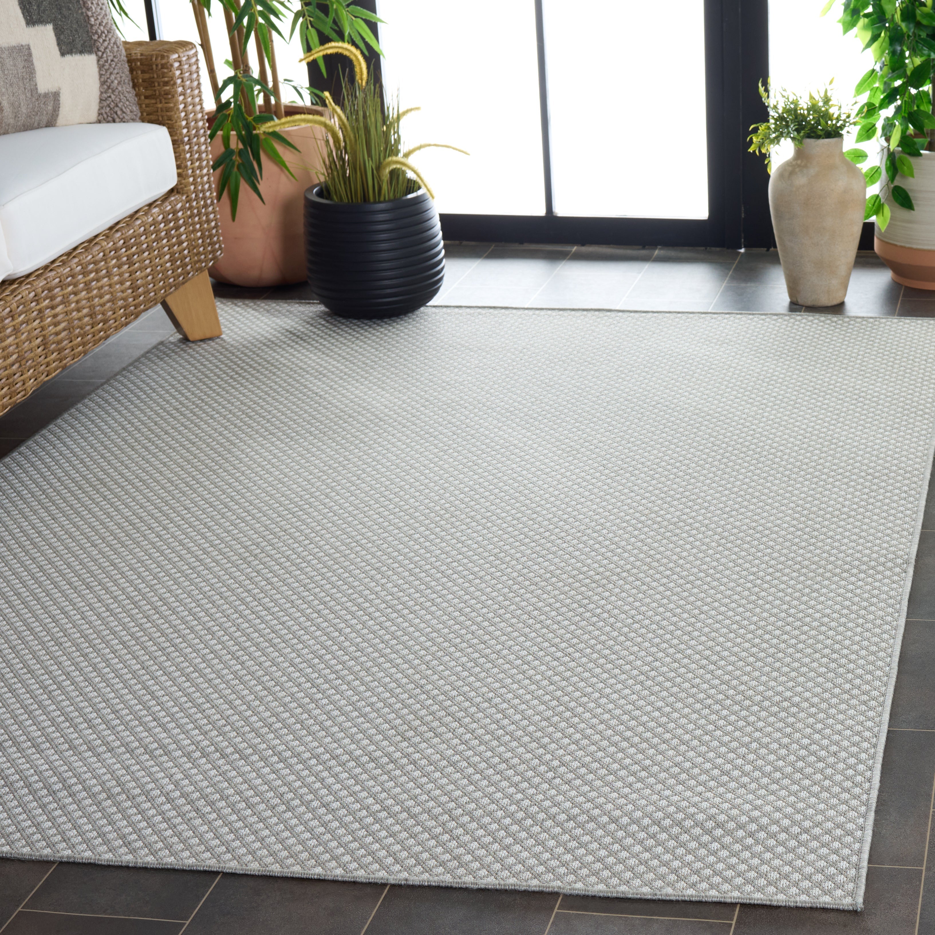 TERRACE 810 GREY / IVORY