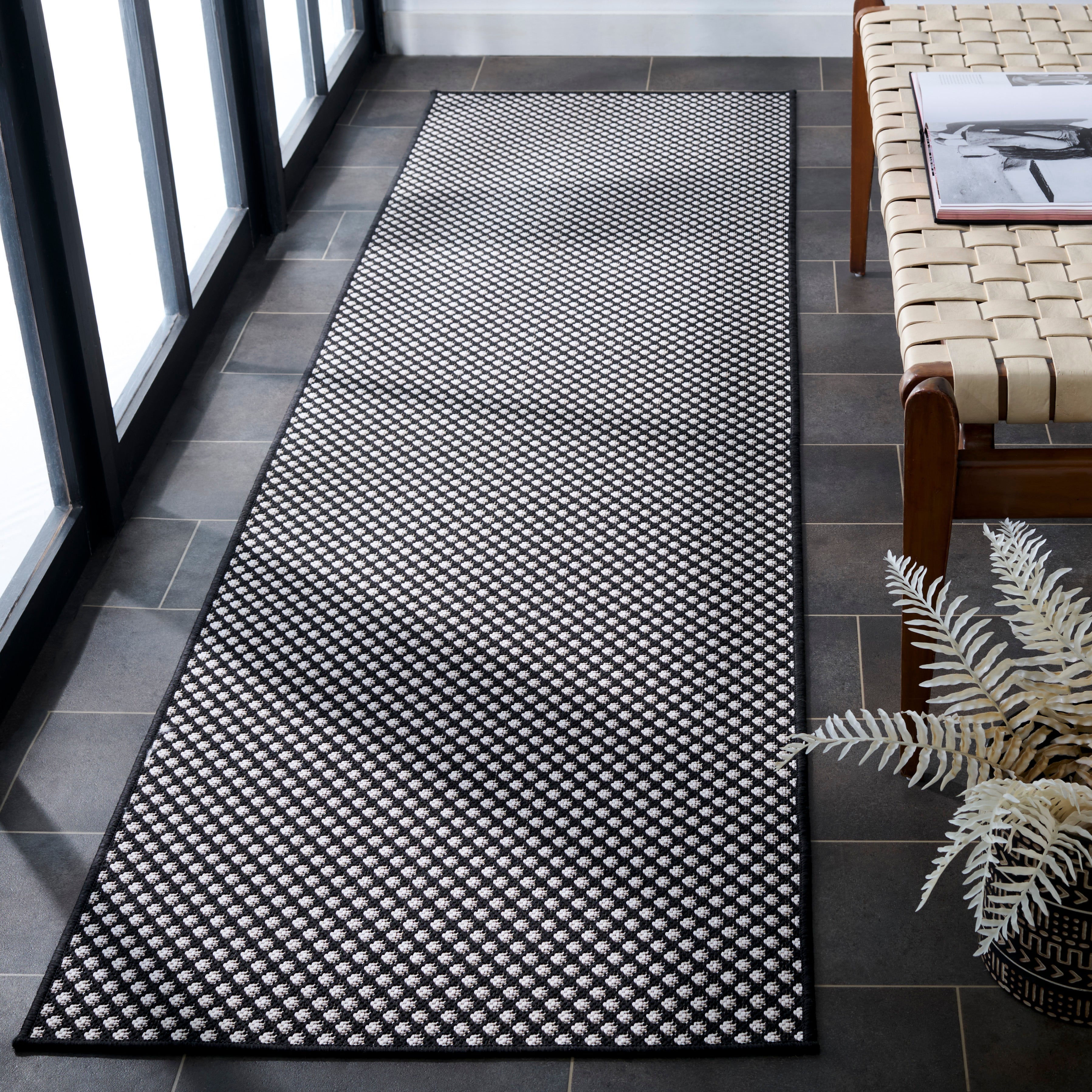 TERRACE 810 BLACK / WHITE