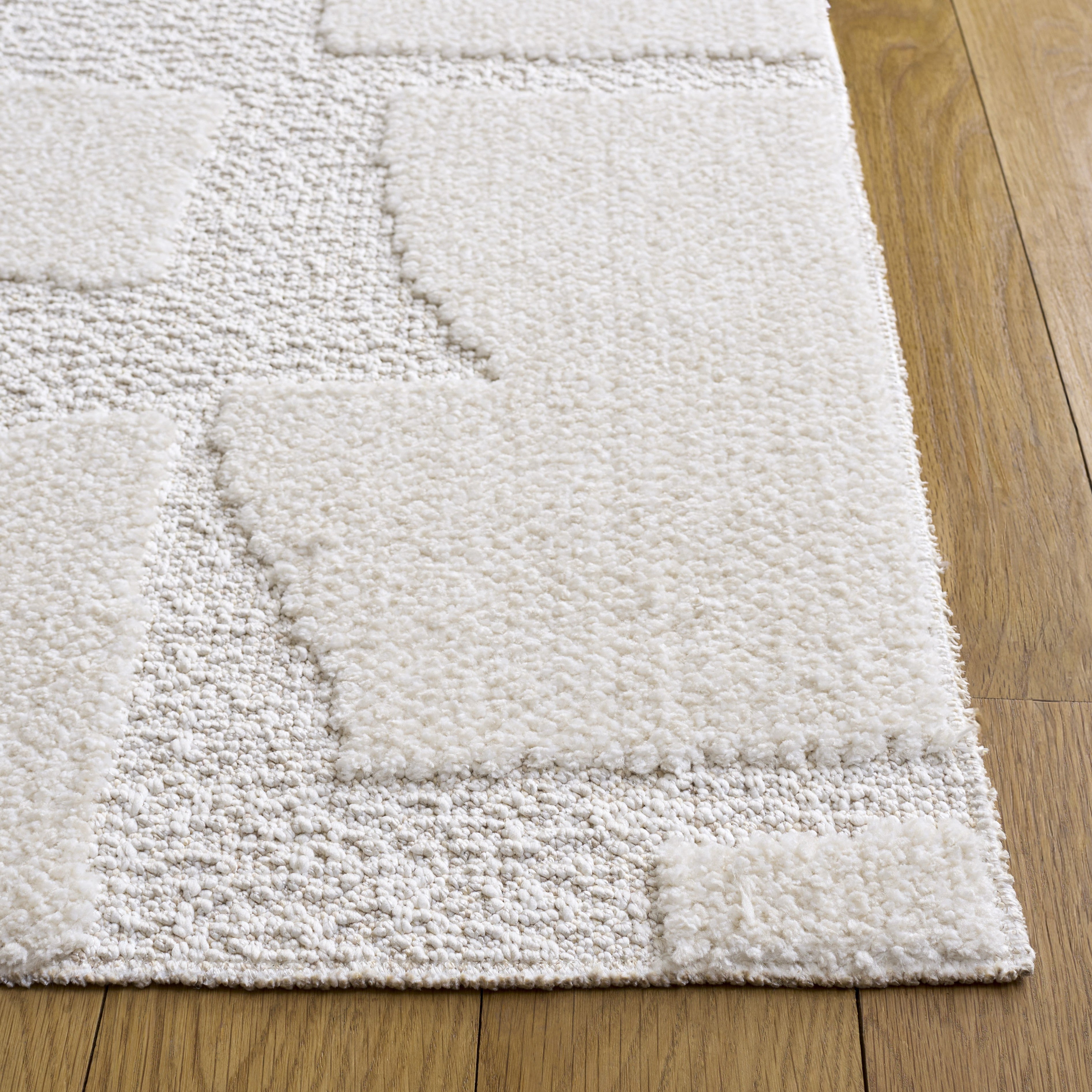 TRENDS 504 – IVORY / WHITE