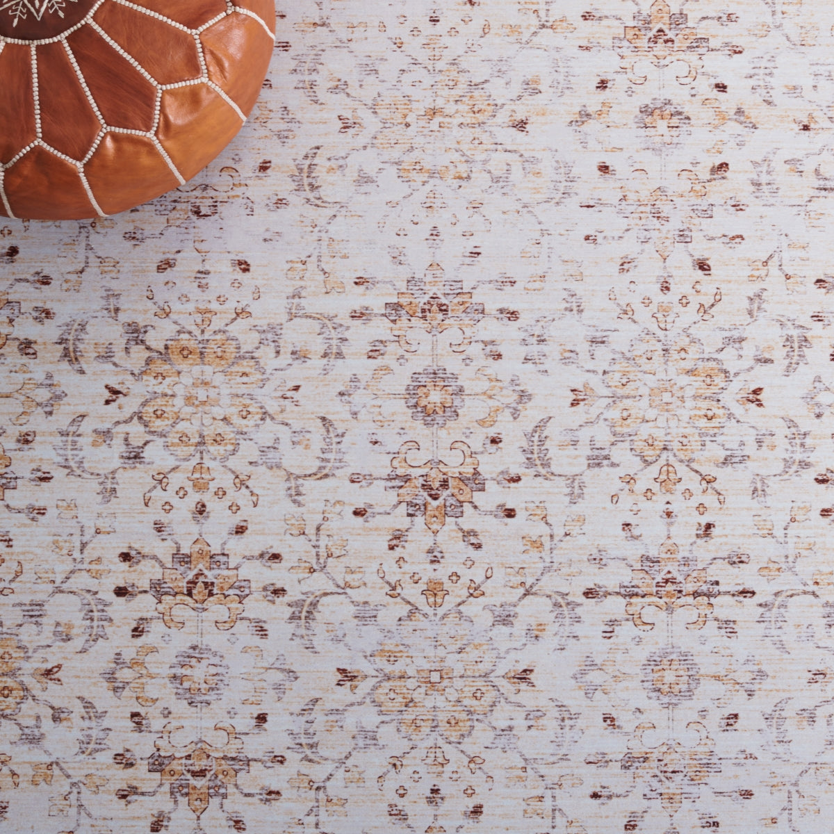 BEIGE / GOLD