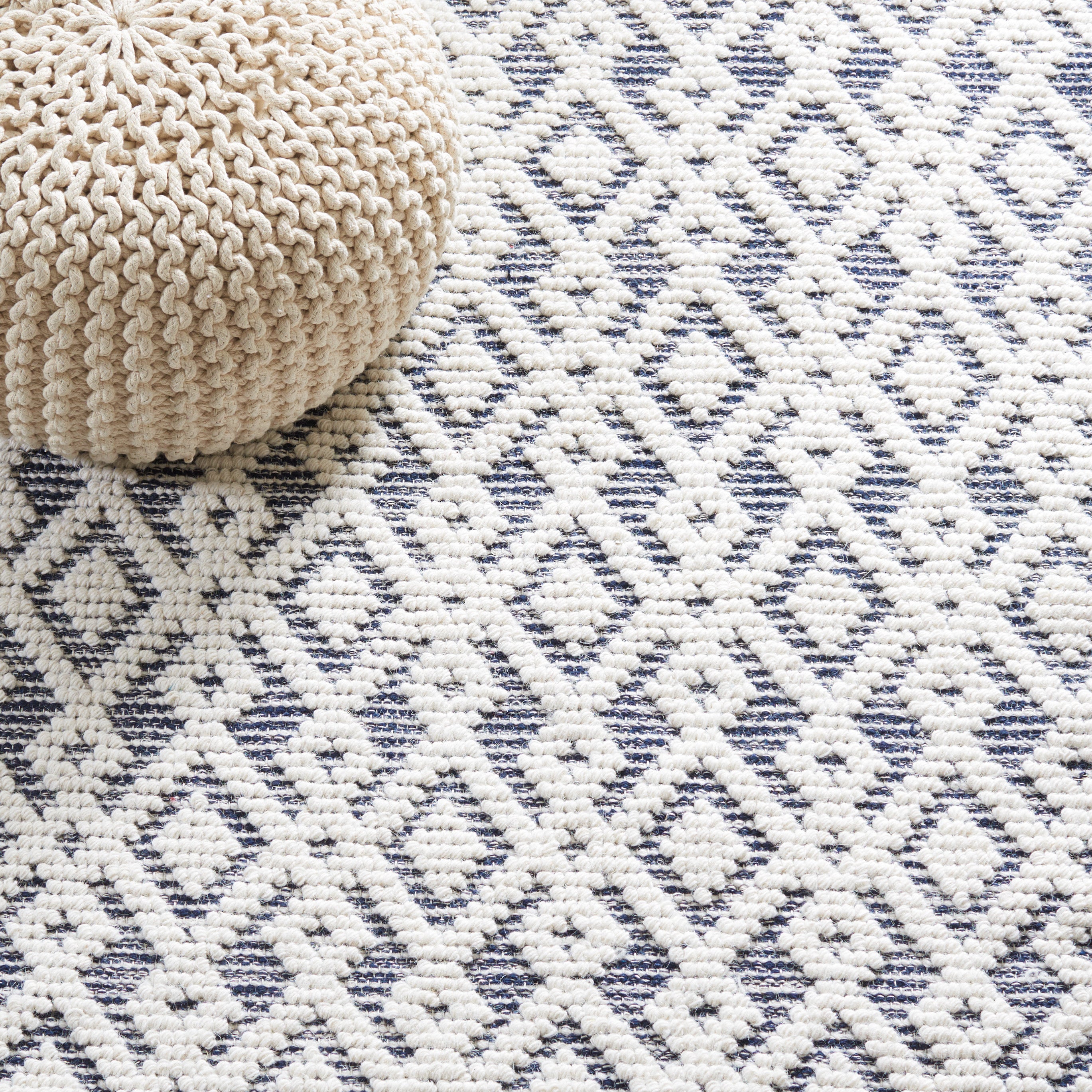 IVORY / NAVY
