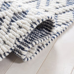 IVORY / NAVY