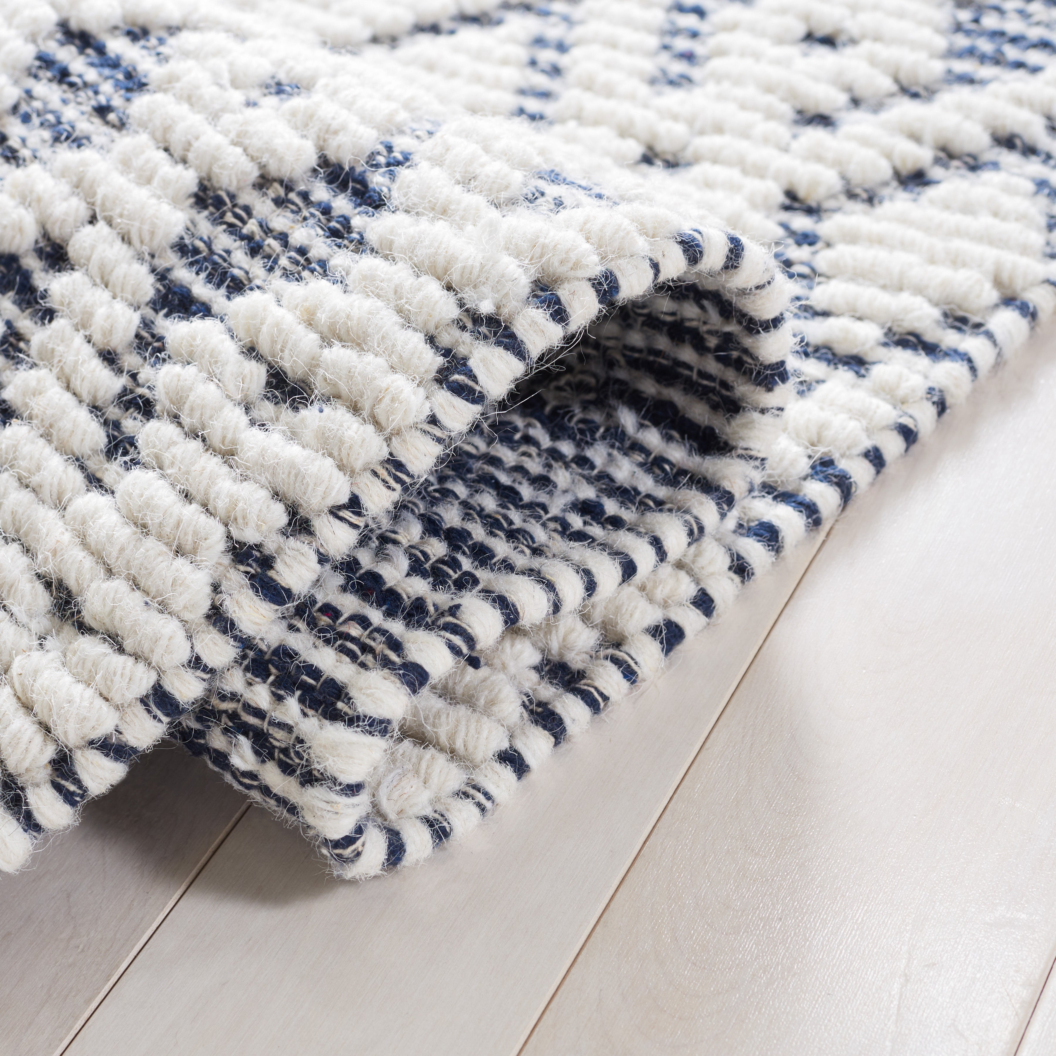 IVORY / NAVY