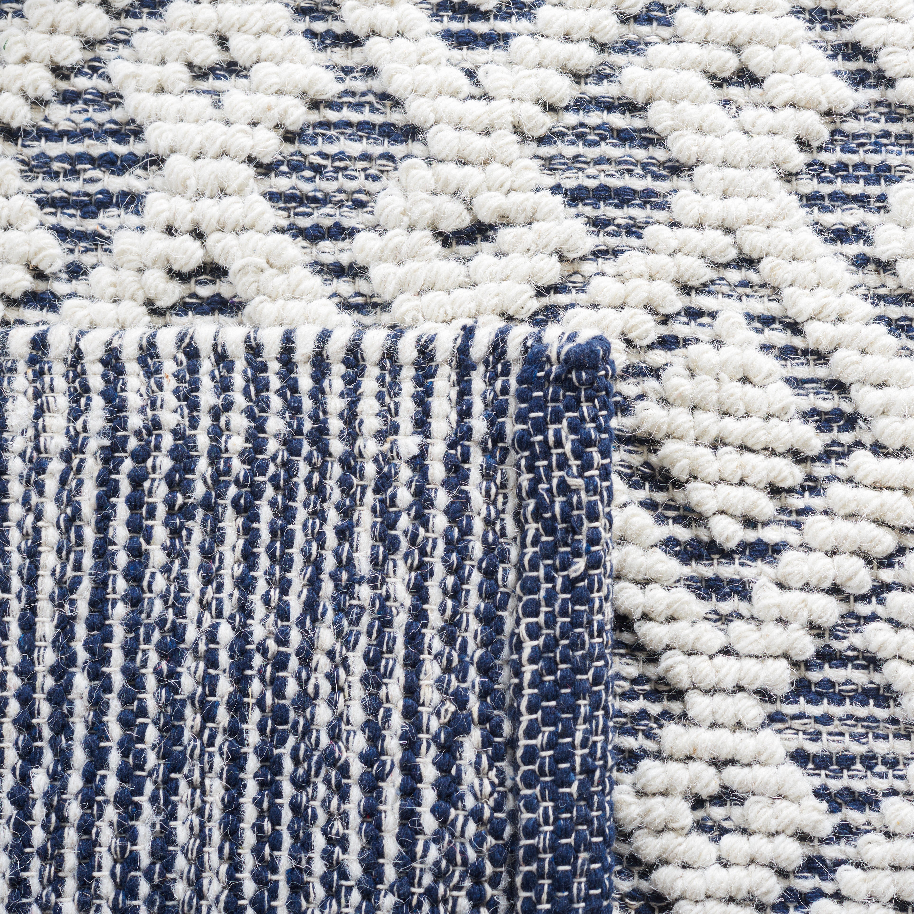 IVORY / NAVY