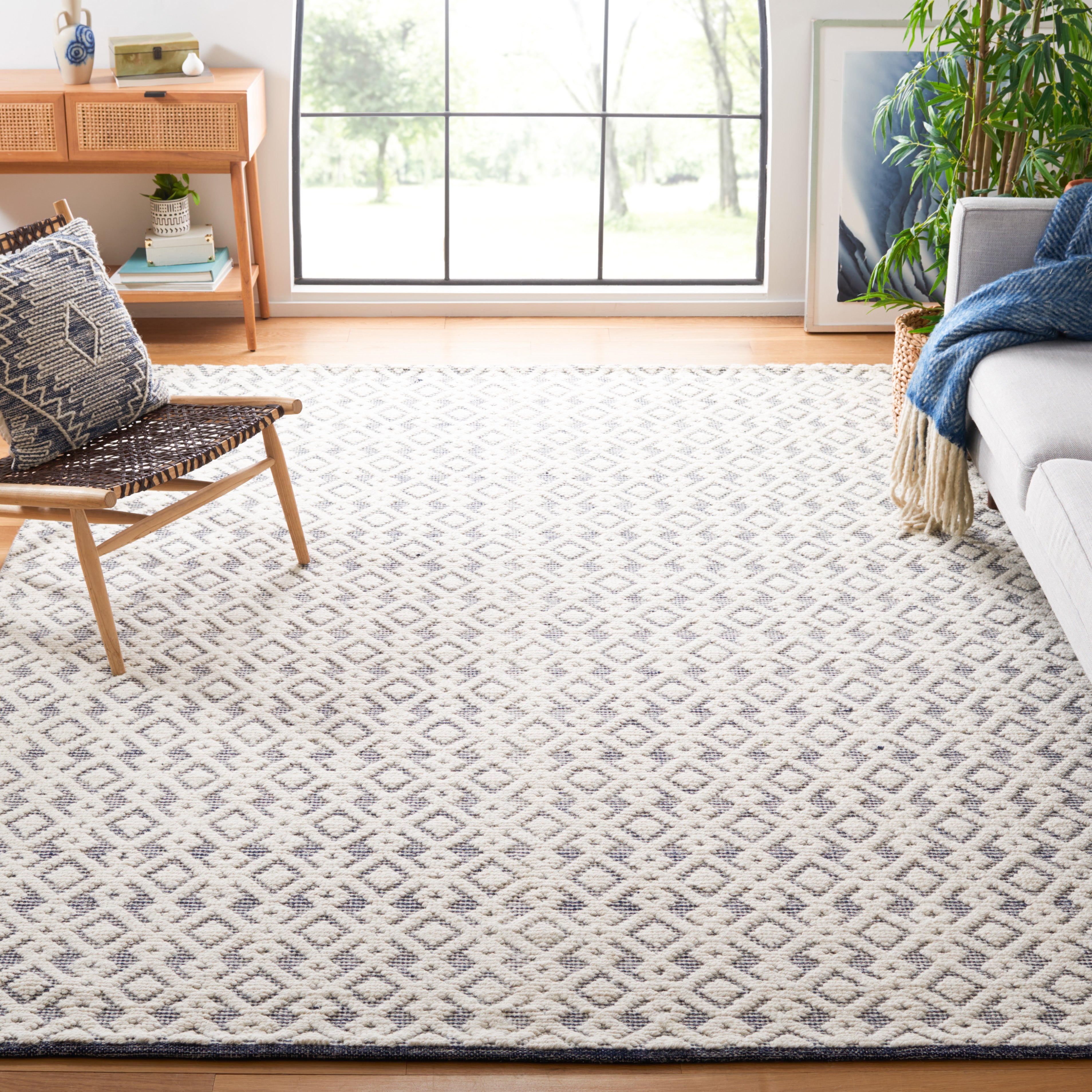 IVORY / NAVY