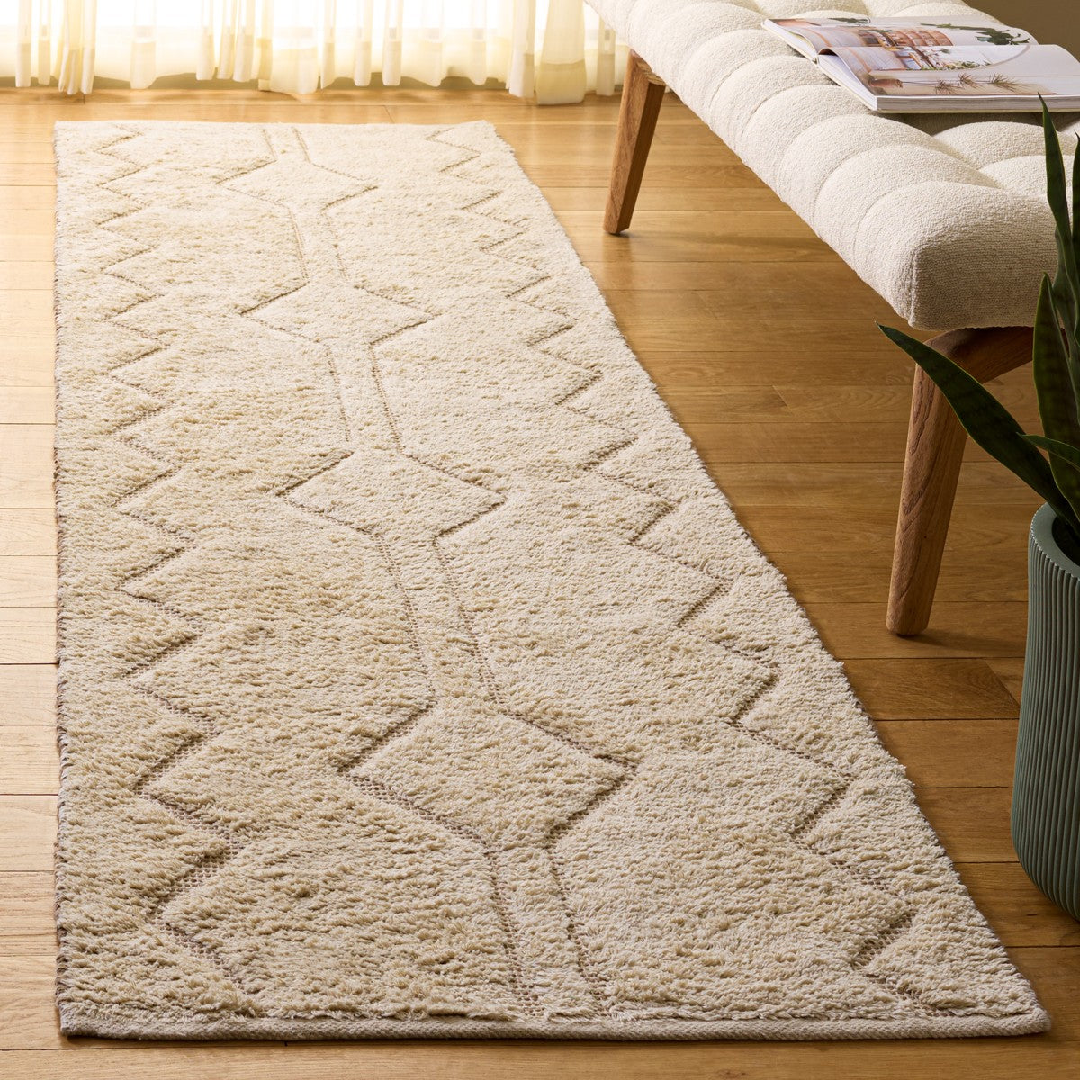 IVORY / BROWN