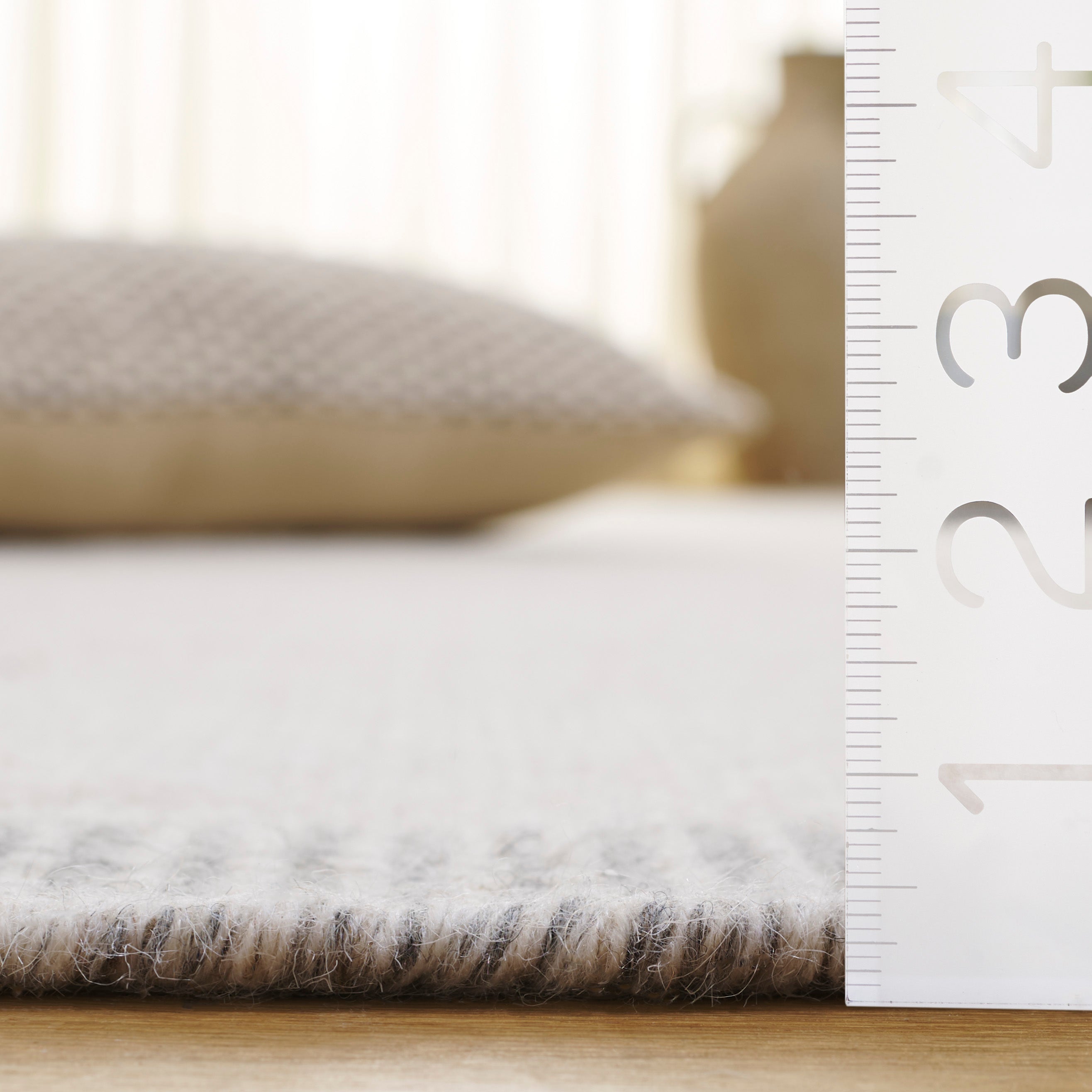 IVORY / GREY