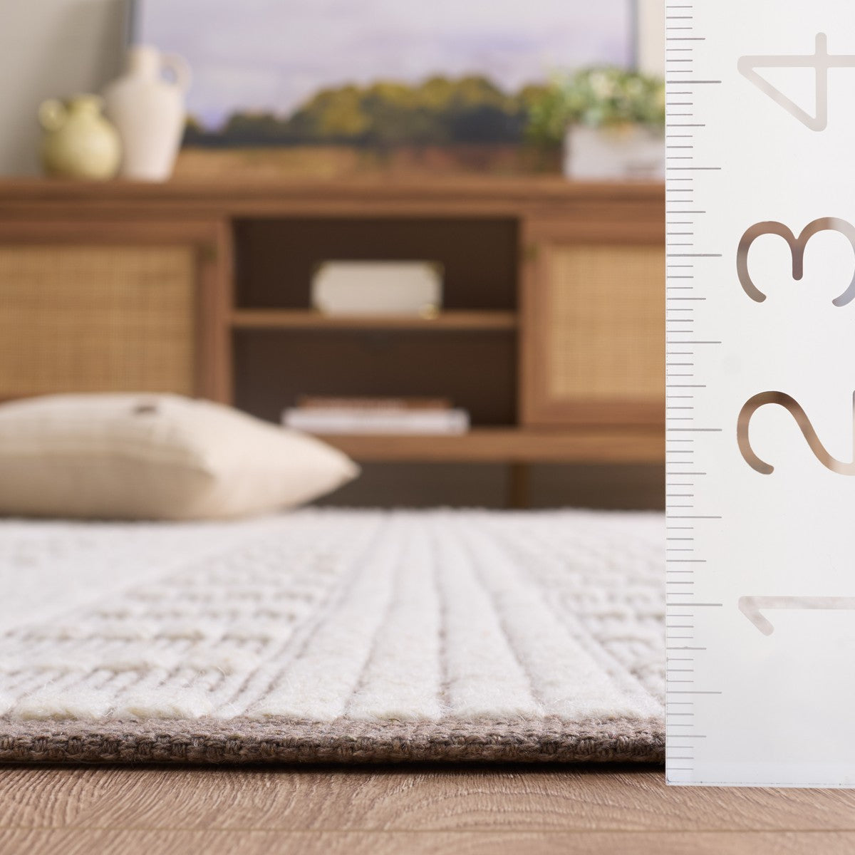 BROWN / IVORY