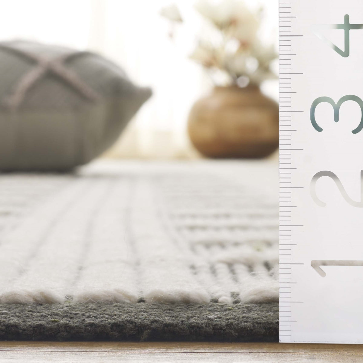 OLIVE / IVORY