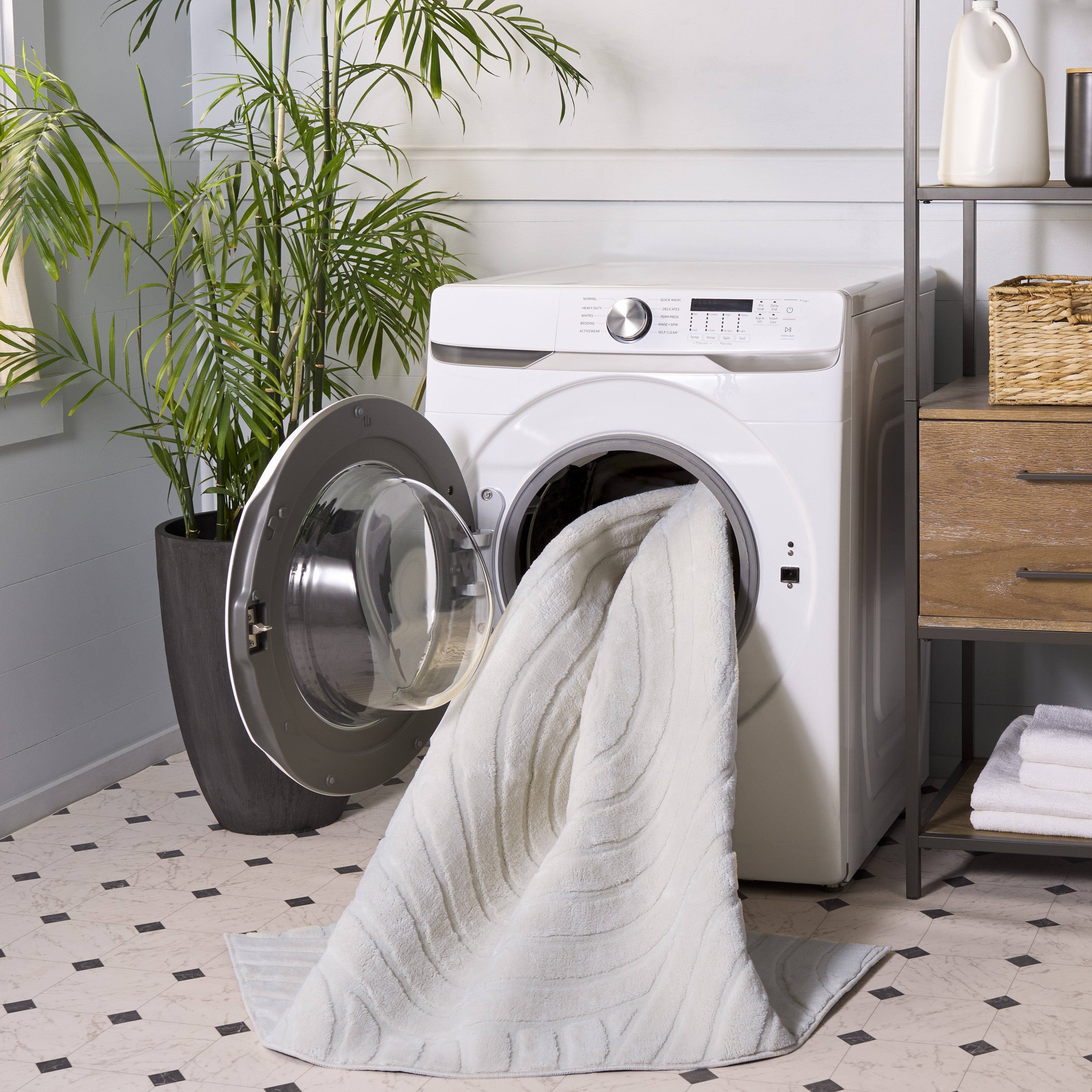 VERSAILLIES 661 – IVORY