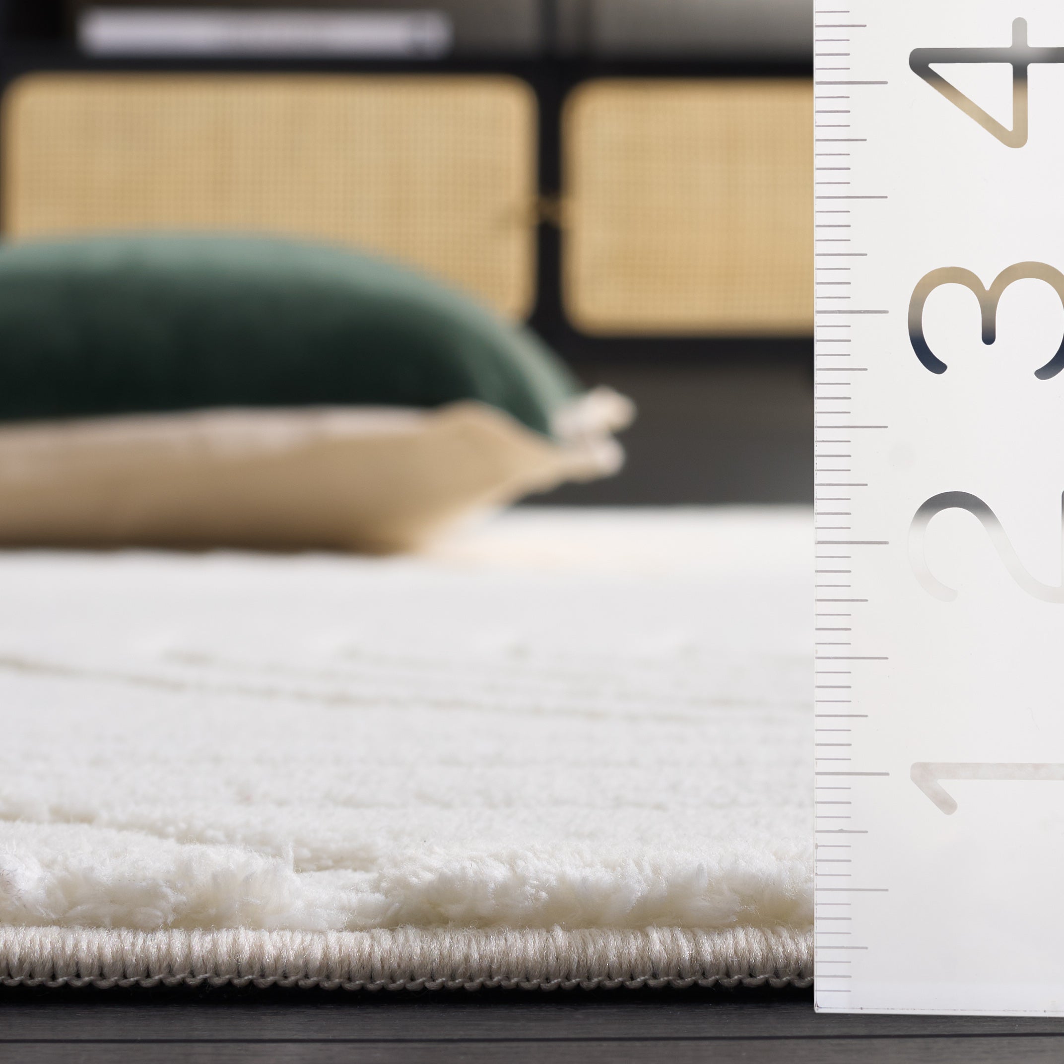 VERSAILLIES 663 – IVORY