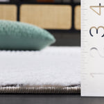 VERSAILLIES 665 – IVORY / GREY