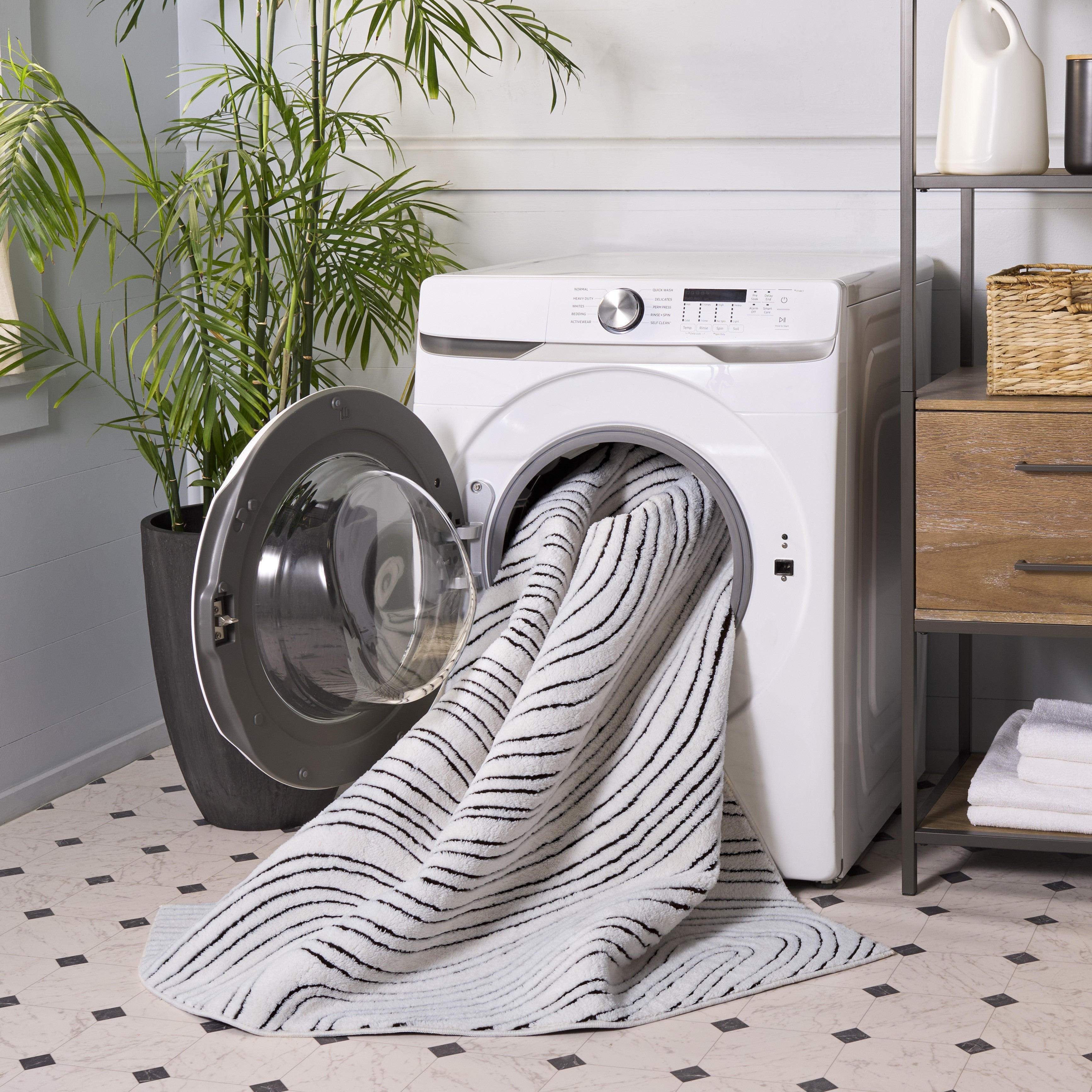 VERSAILLIES 665 – IVORY / BLACK