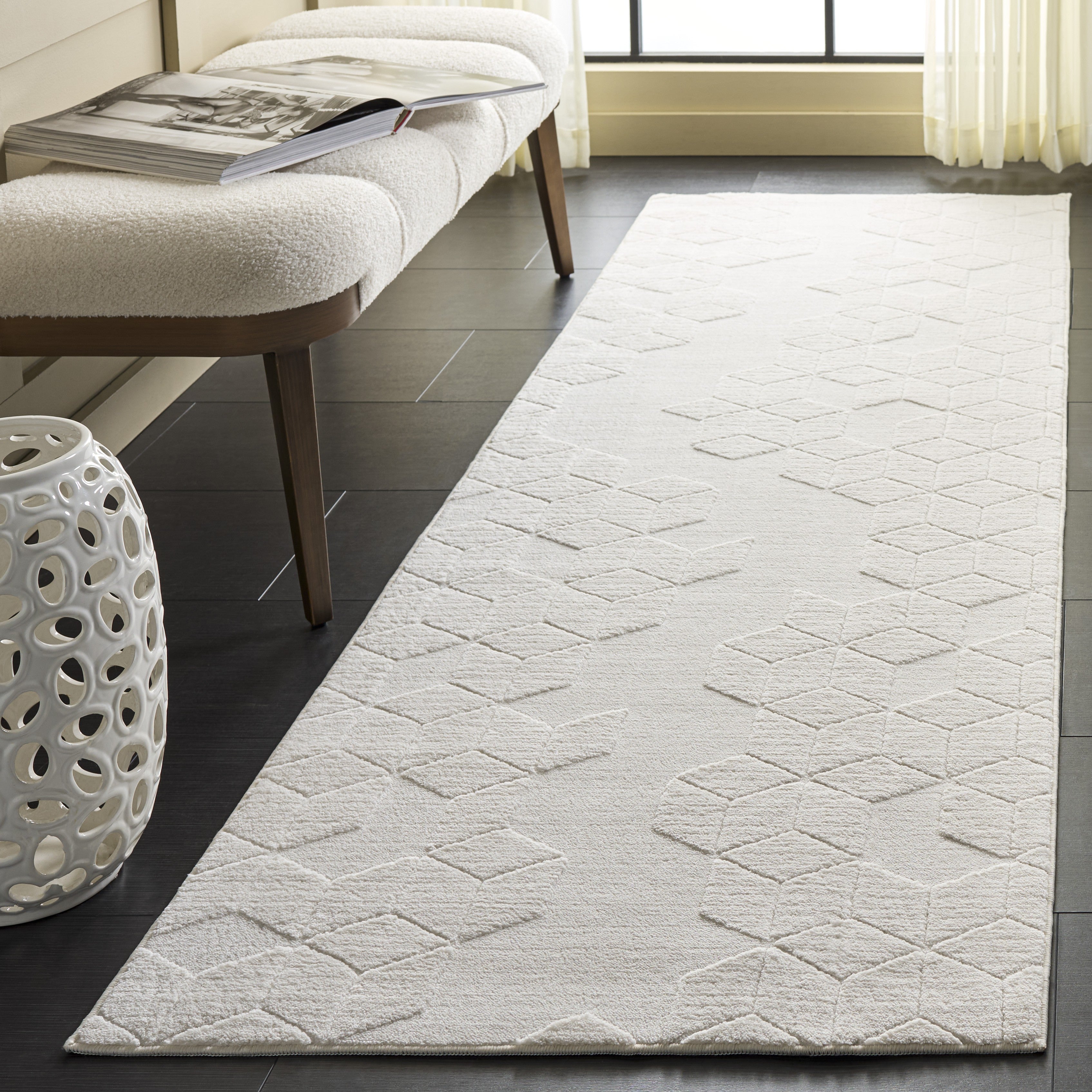 VERSAILLES 668 – IVORY