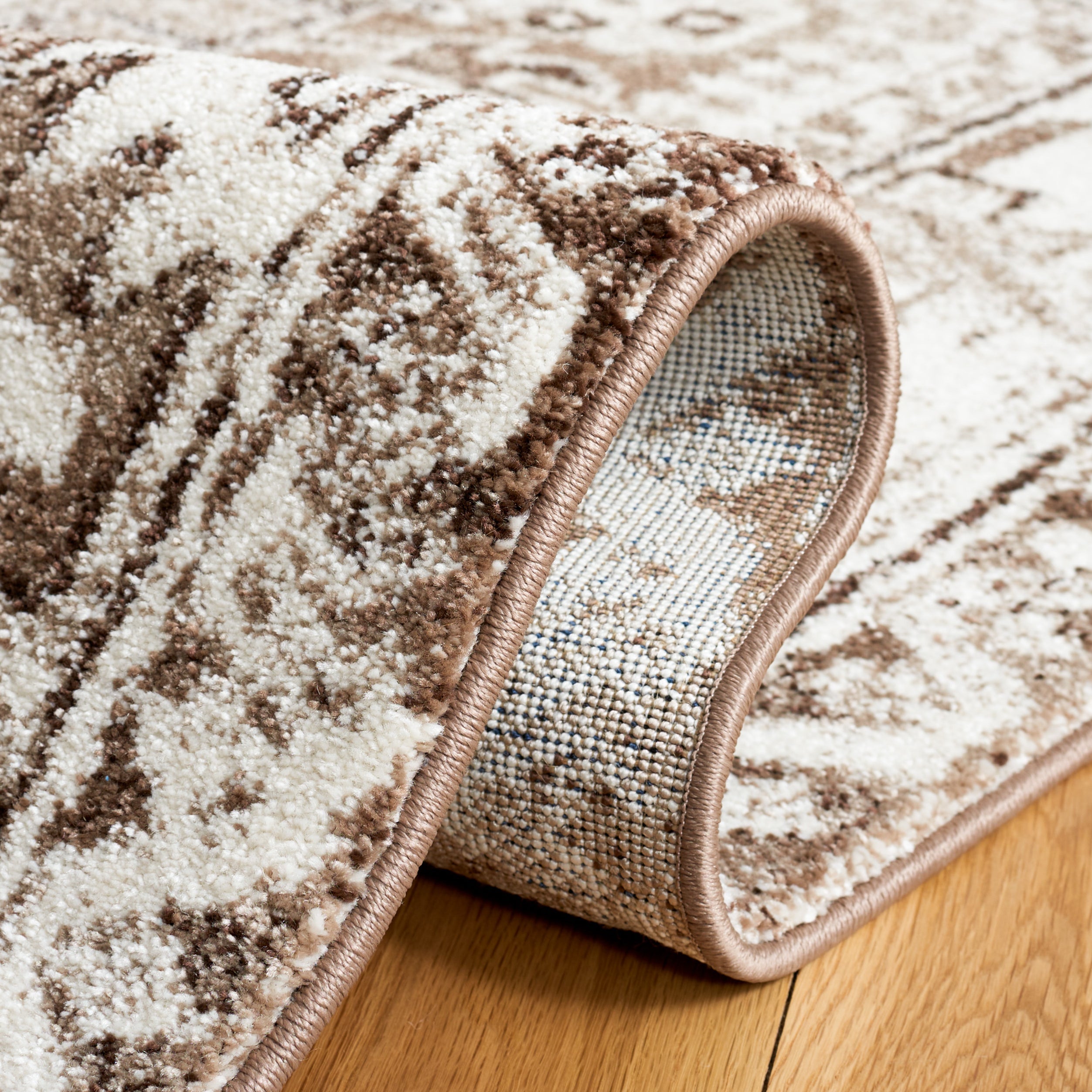 BROWN / IVORY