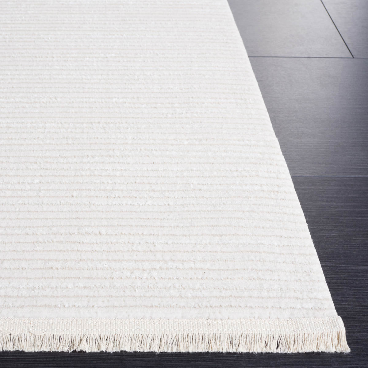Safavieh Whisper 565 Rug, WHS565 - Ivory / Ivory