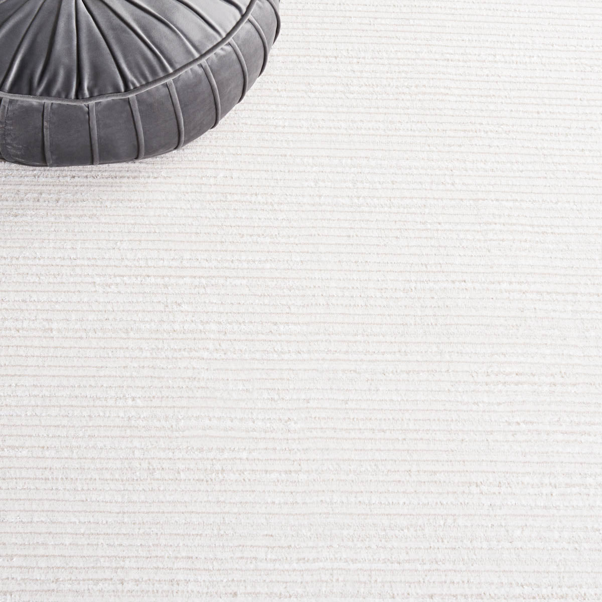 Safavieh Whisper 565 Rug, WHS565 - Ivory / Ivory