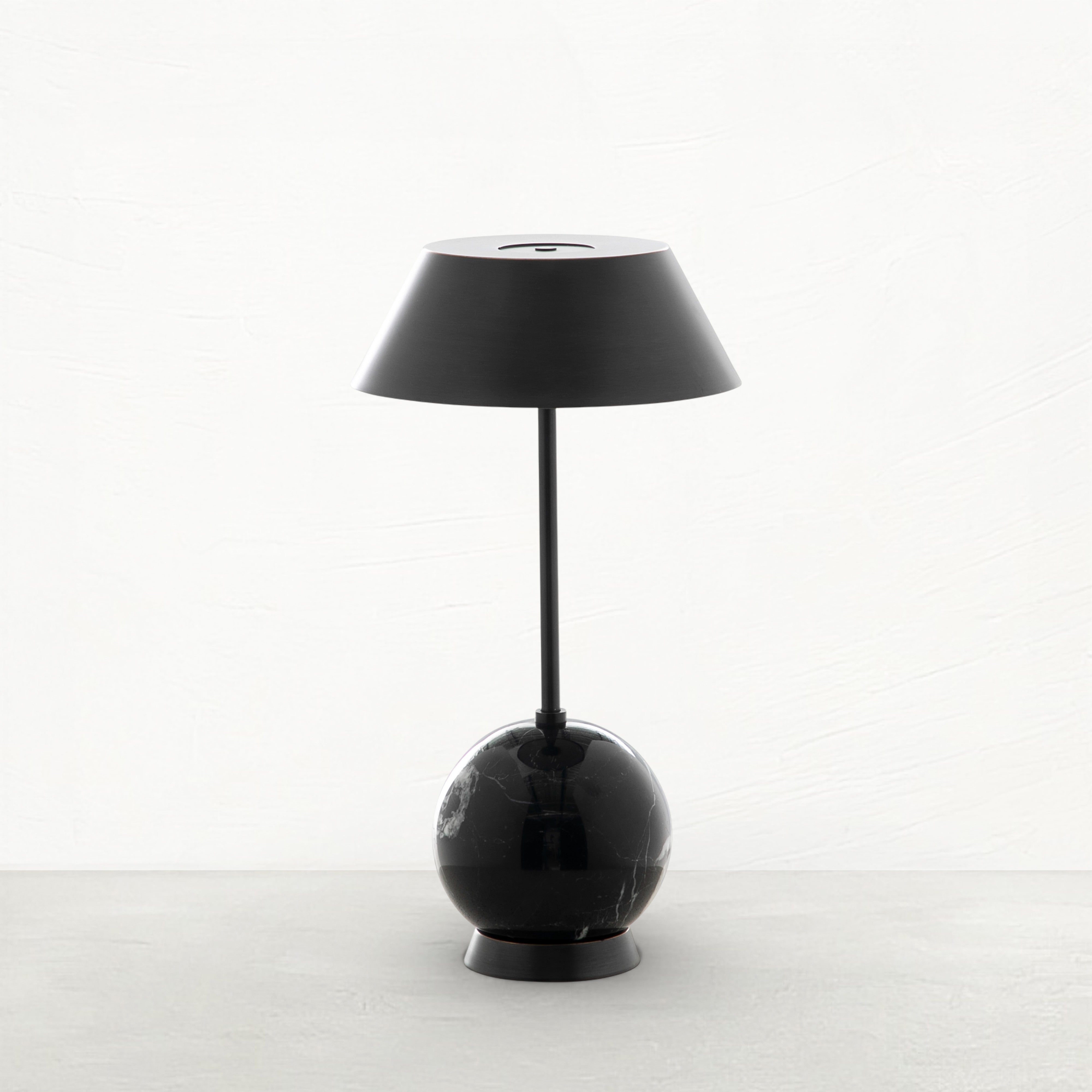 Nero Marquina Black/Rubbed Bronze