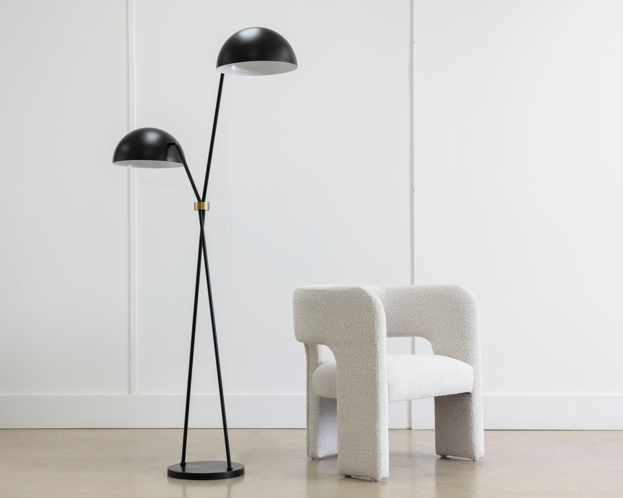 Faven Floor Lamp - Black