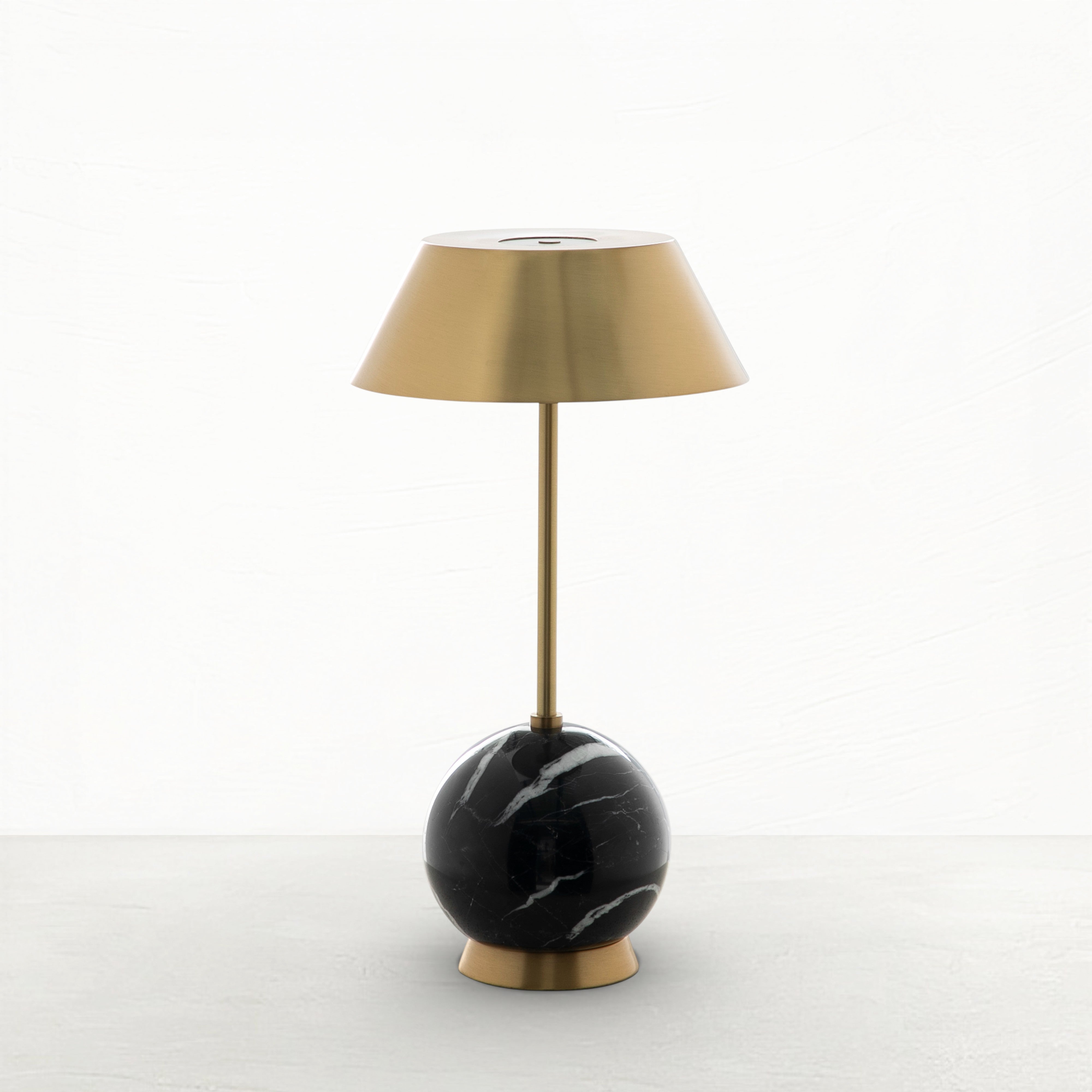 Antique Brass/Nero Marquina Black