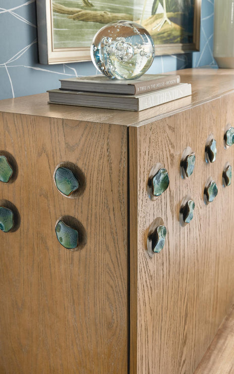 Commerce and Market Pilea Entertainment Credenza | Hooker Furniture - 7228-55041-85
