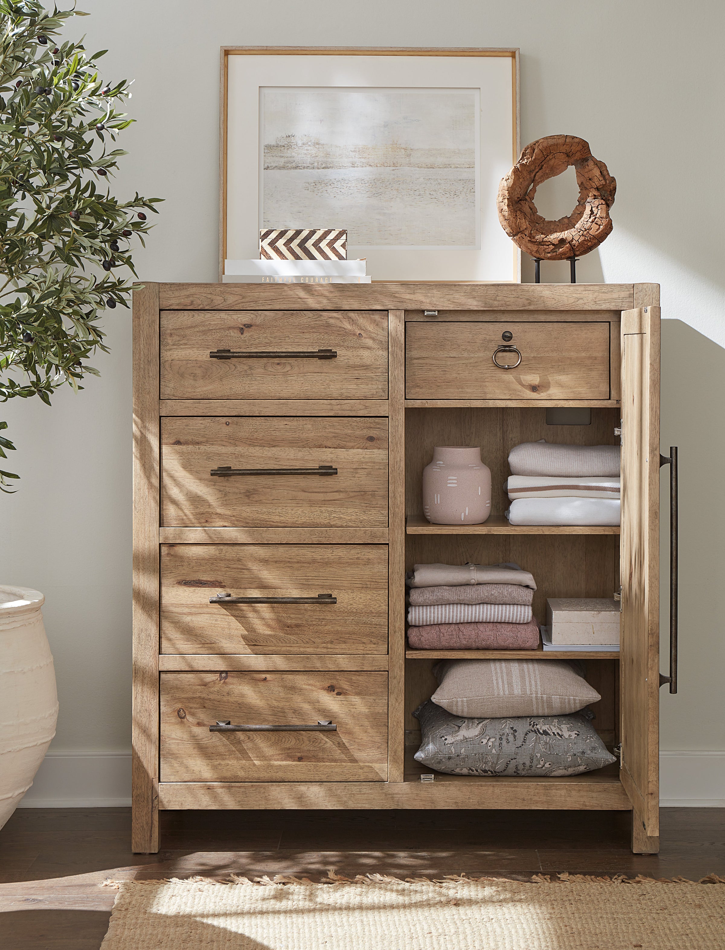 Vineyard Row Four-Drawer Door Chest | Hooker Furniture - 6952-90010-80