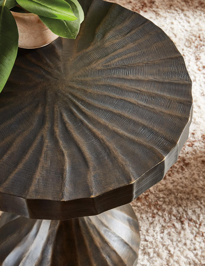Commerce and Market Ferrous Accent Table | Hooker Furniture - 7228-80210-89