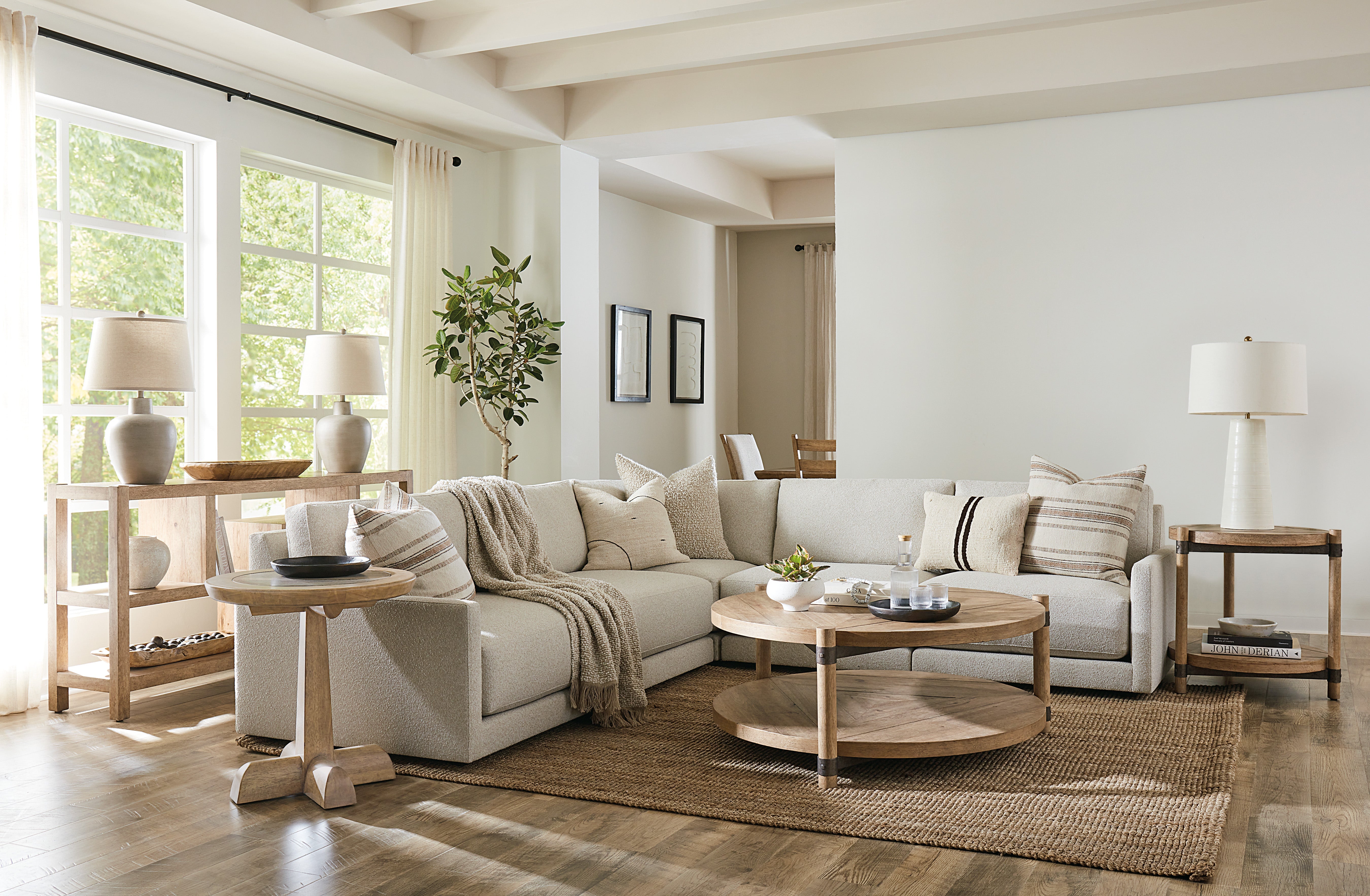 Vineyard Row Round Cocktail Table | Hooker Furniture - 6952-80211-80