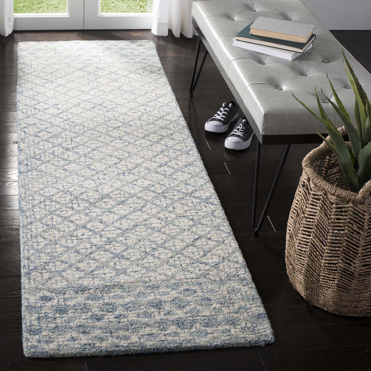 Safavieh Abstract 203 Rug, ABT203 - Blue / Ivory