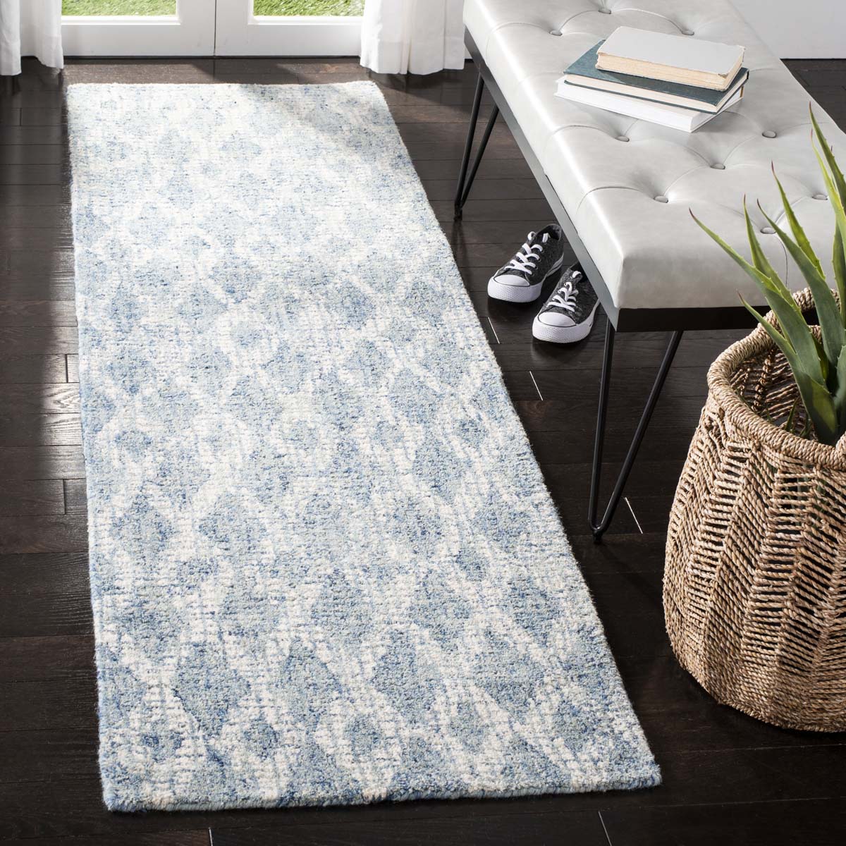 Safavieh Abstract 206 Rug, ABT206 - Ivory / Blue