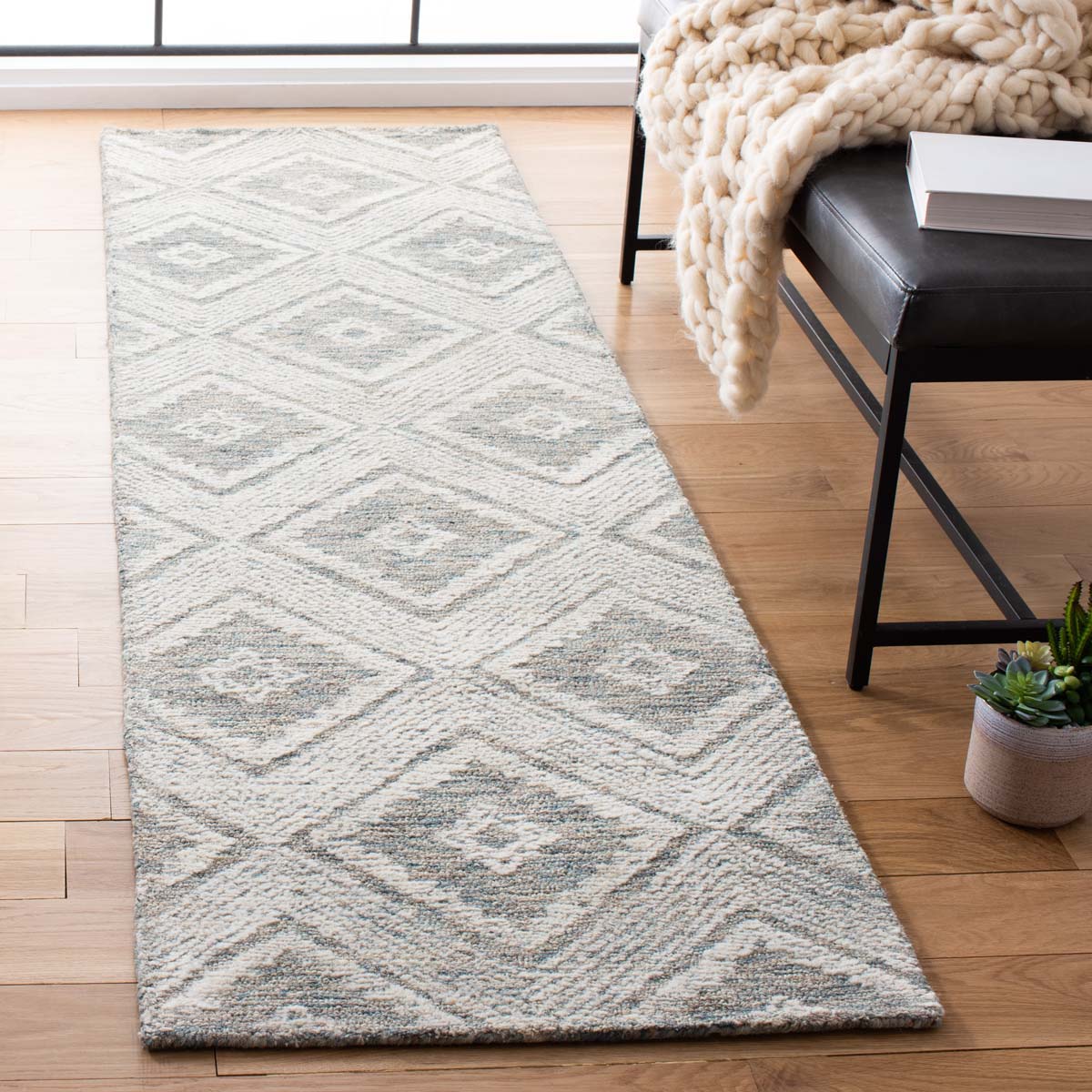 Safavieh Abstract 347 Rug, ABT347 - Ivory / Denim