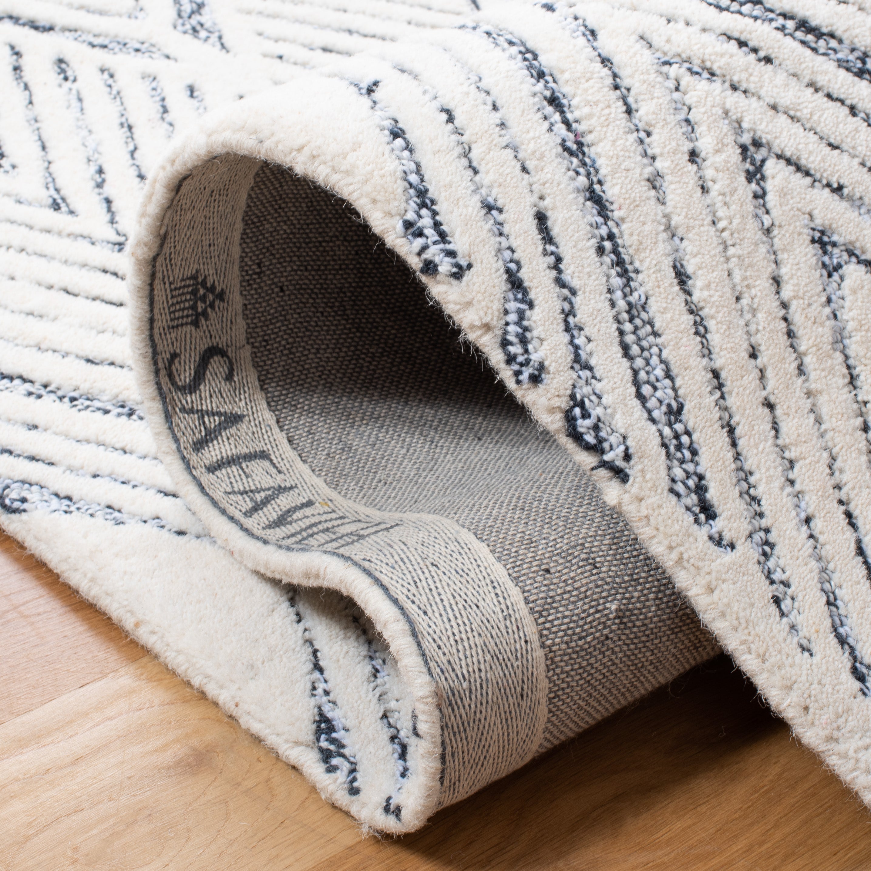 Safavieh Abstract 350 Rug, ABT350 - Ivory / Charcoal